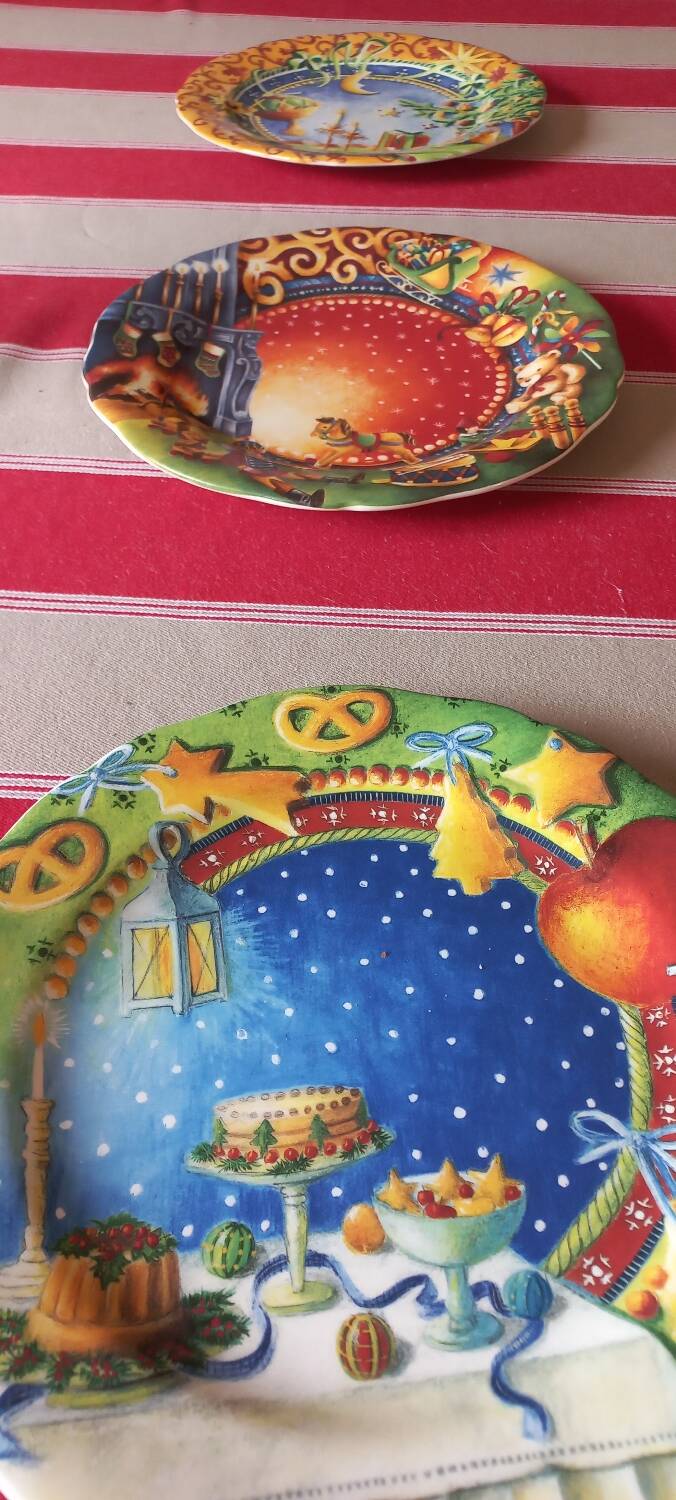 Set of 8 Gien Noël plates