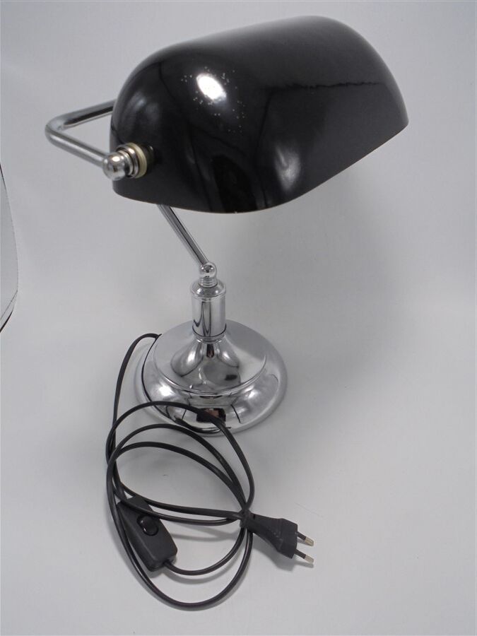 Banker's lamp