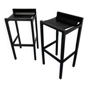 2 tabourets de bar modernistes - acier