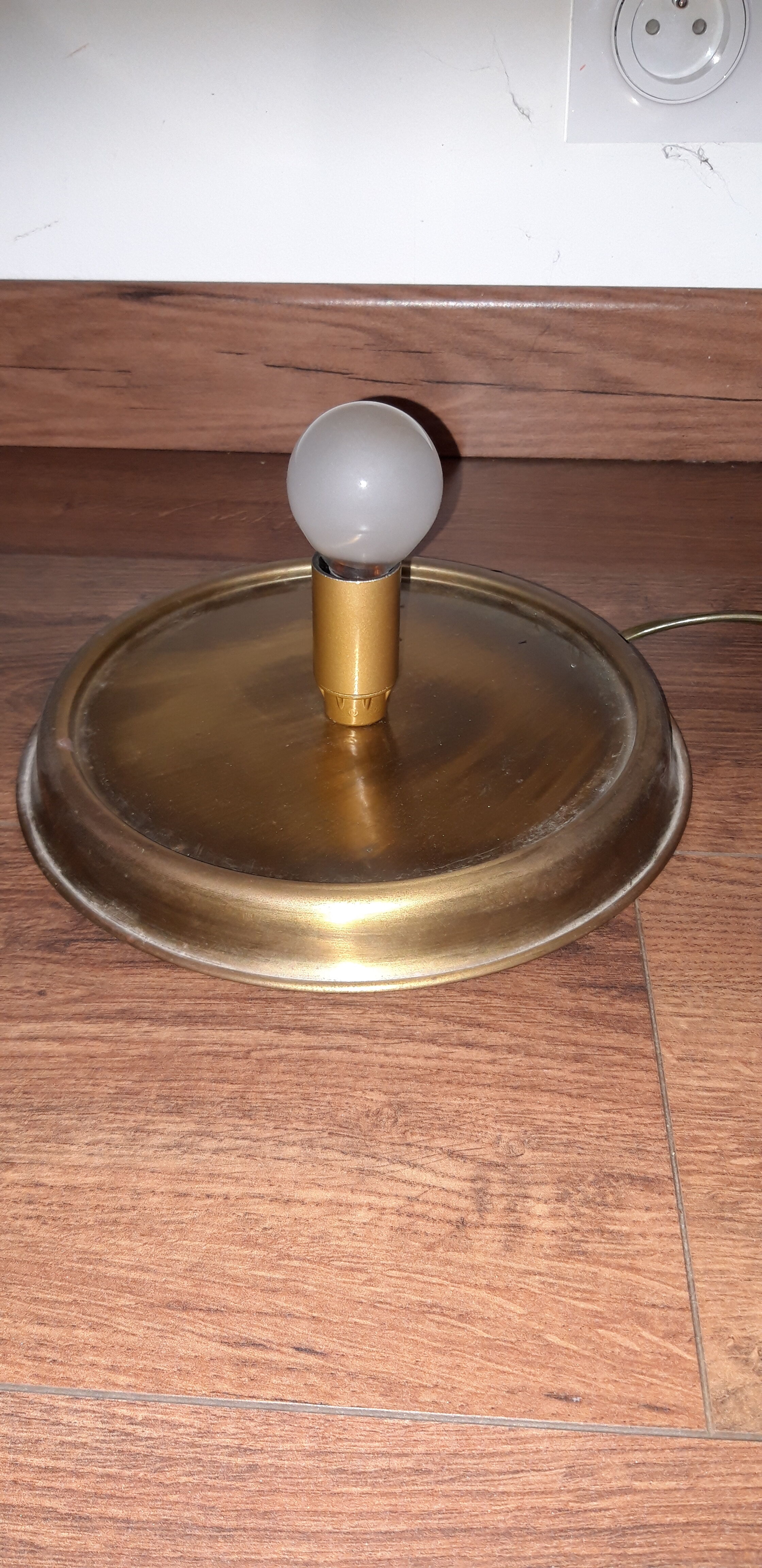 Lampe œuf en opaline