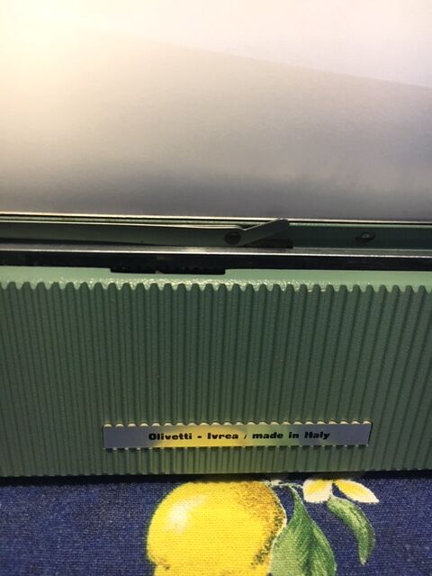 Olivetti typewriter, model Lettera 32