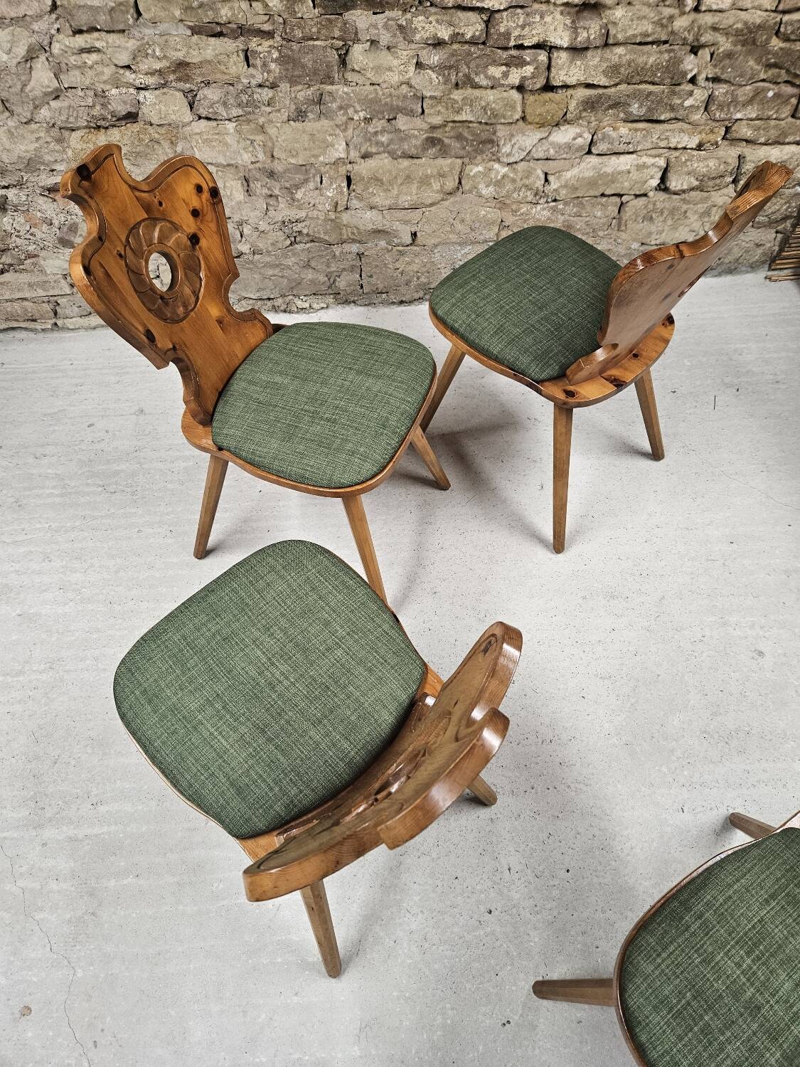 Lot 4 chaises auberge bistrot 1970"