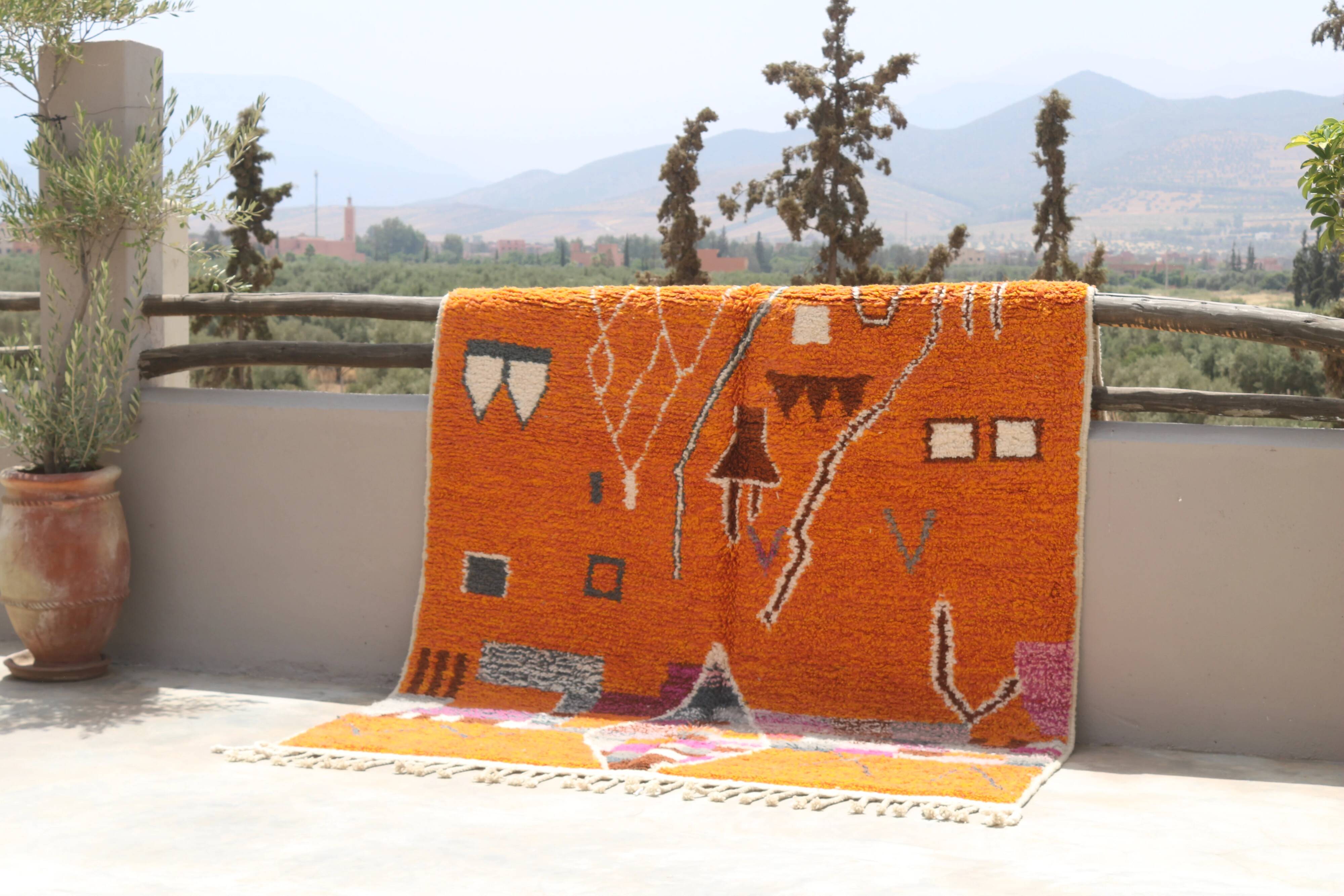 Large handmade colourful rug, 305 x 200 cm - G1020