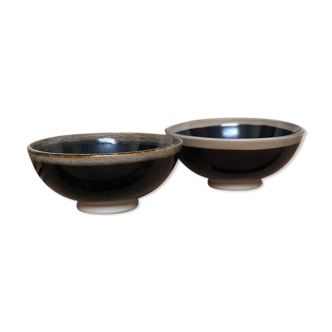 Lot of black ceramic-style bowls