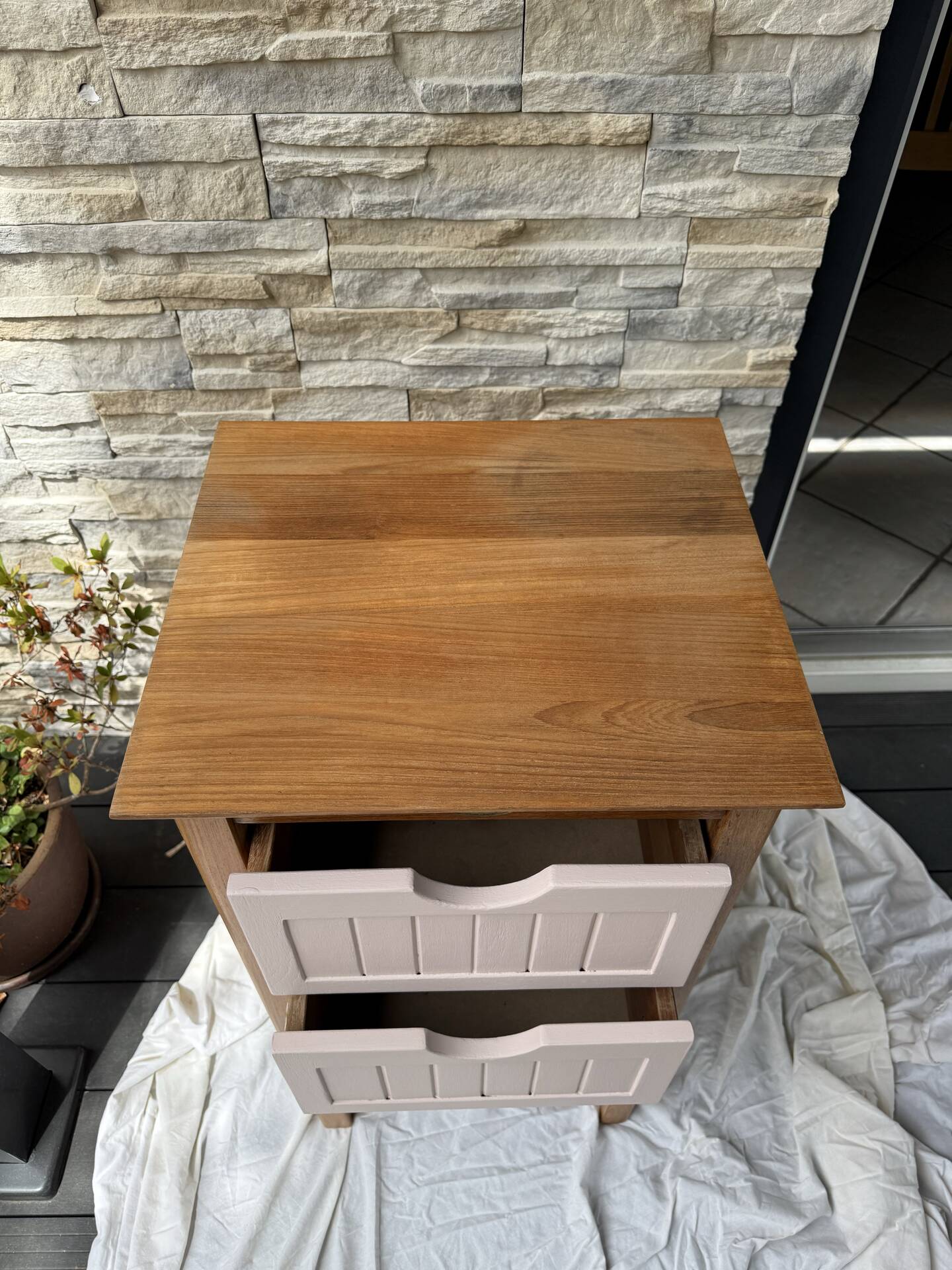 Chest of drawers with 3 drawers