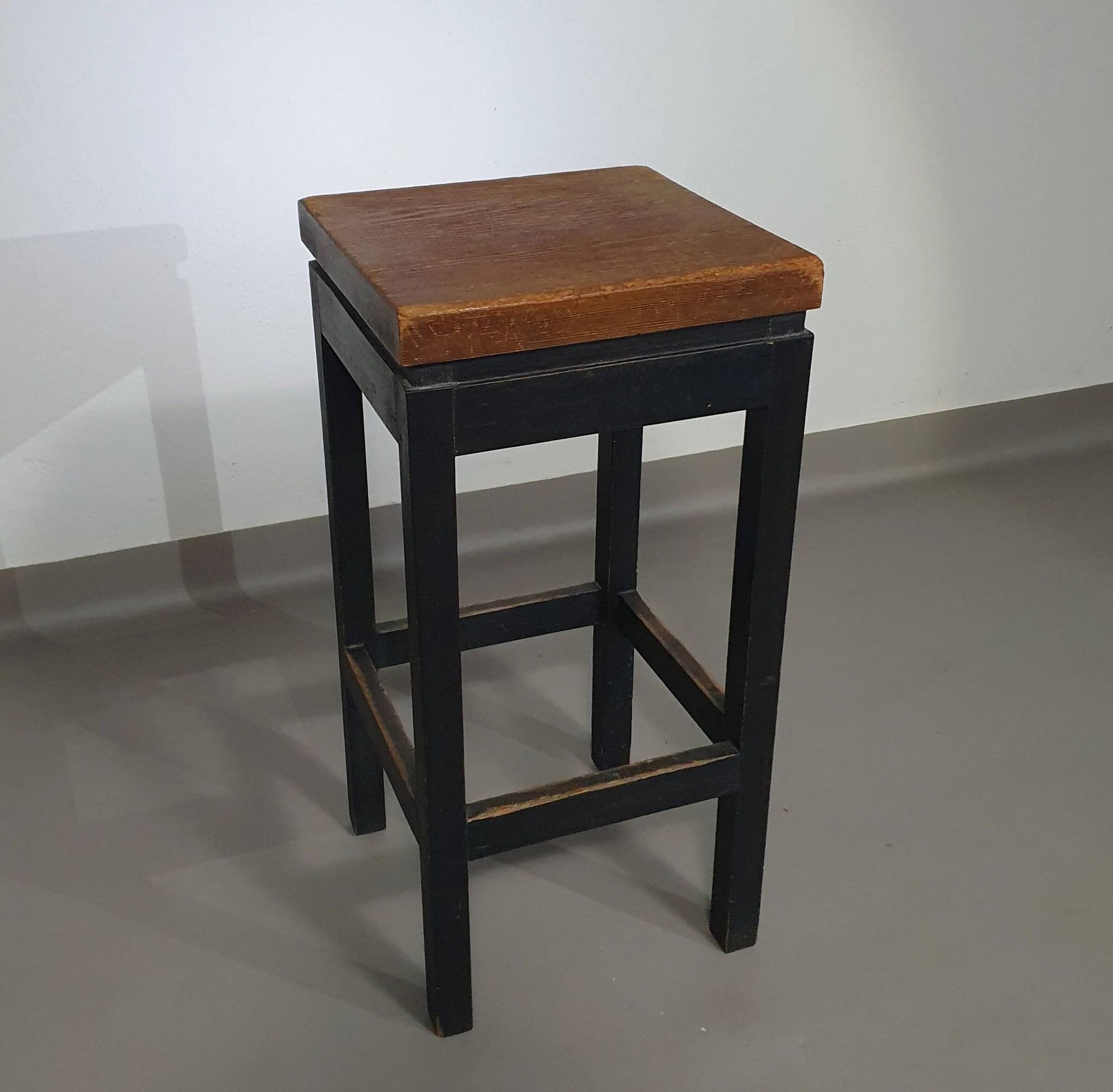 3 x tabourets de construction en chêne années 1960