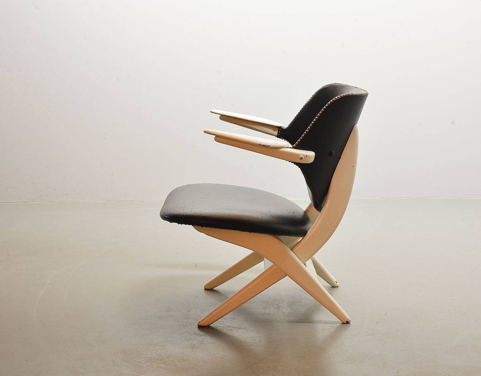 Louis van Teeffelen Dutch Design 'Pelican' Teak Lounge Chair for Webe 1960s