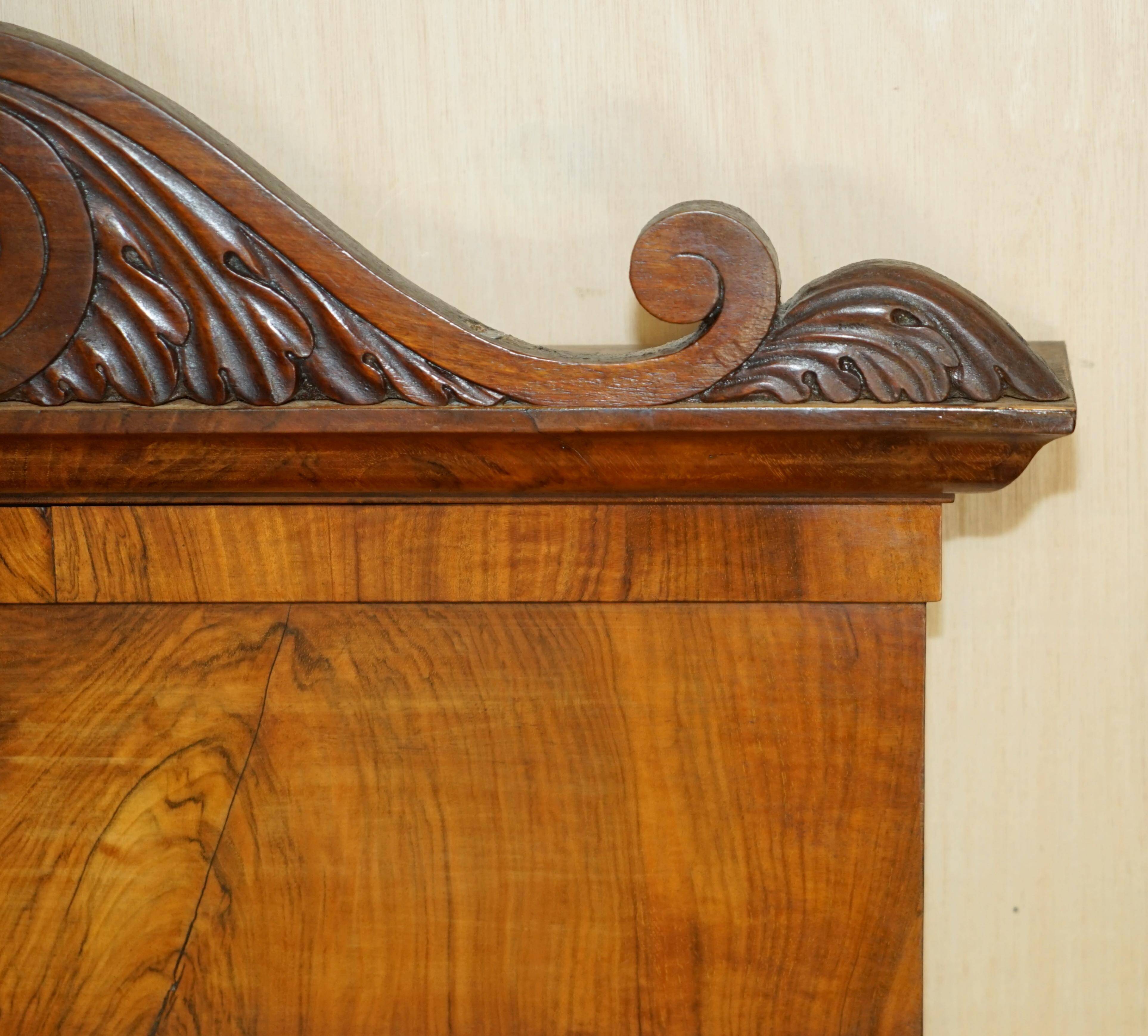 Pair of restored antique consoles from around 1815 in walnut, Regency style with mirror.