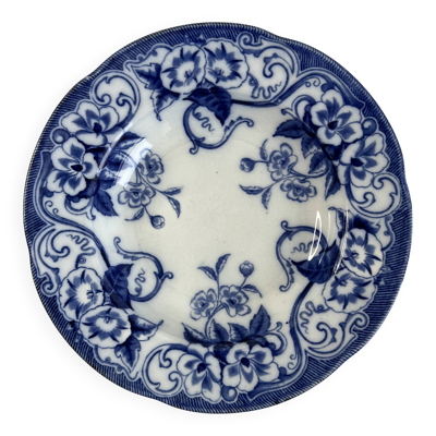 Assiette creuse Creil et Montereau en terre de fer