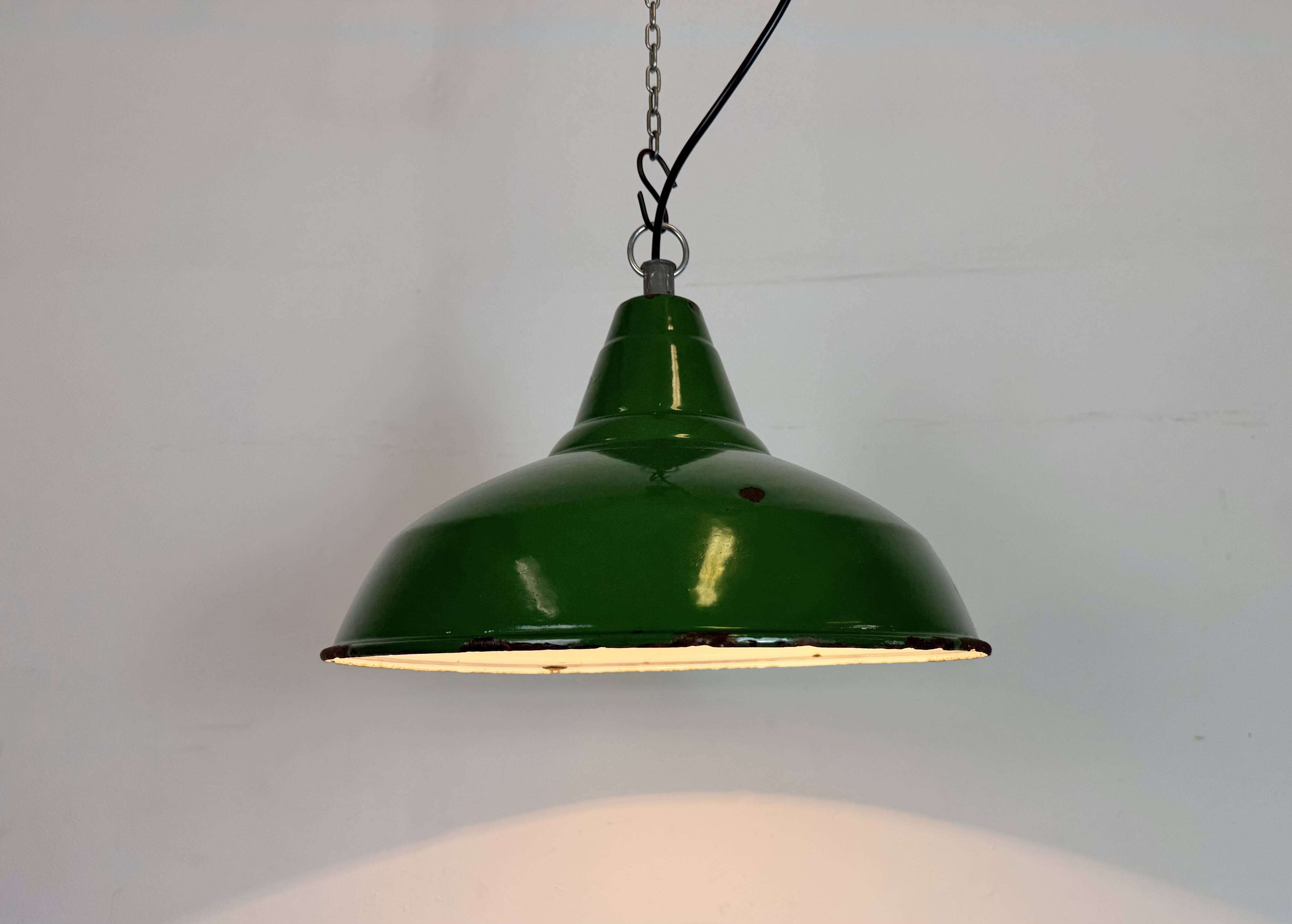 Industrial British Green Enamel Factory Pendant Lamp, 1960s