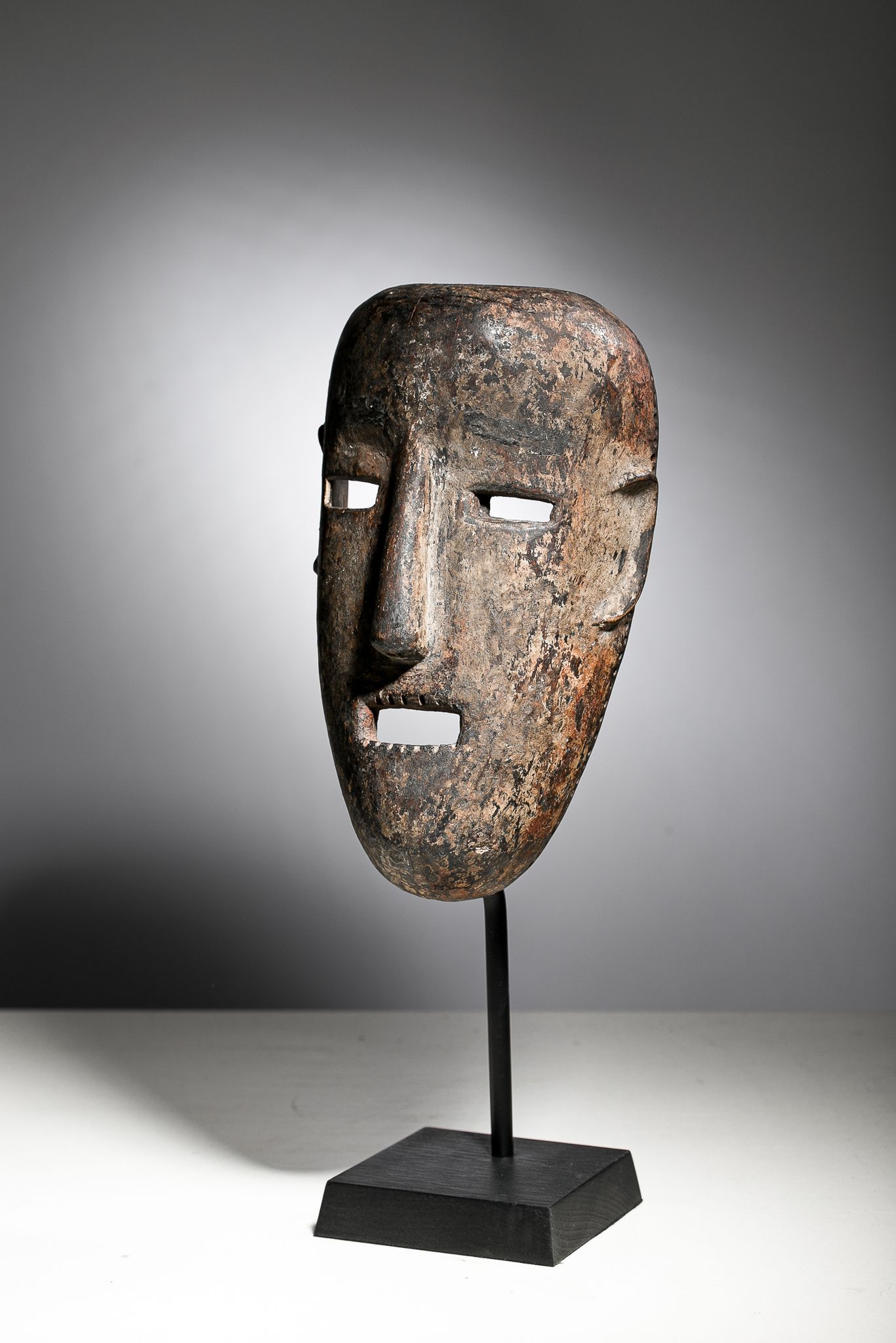 African mask Nyamwezi - Ethnic decoration of Tanzania