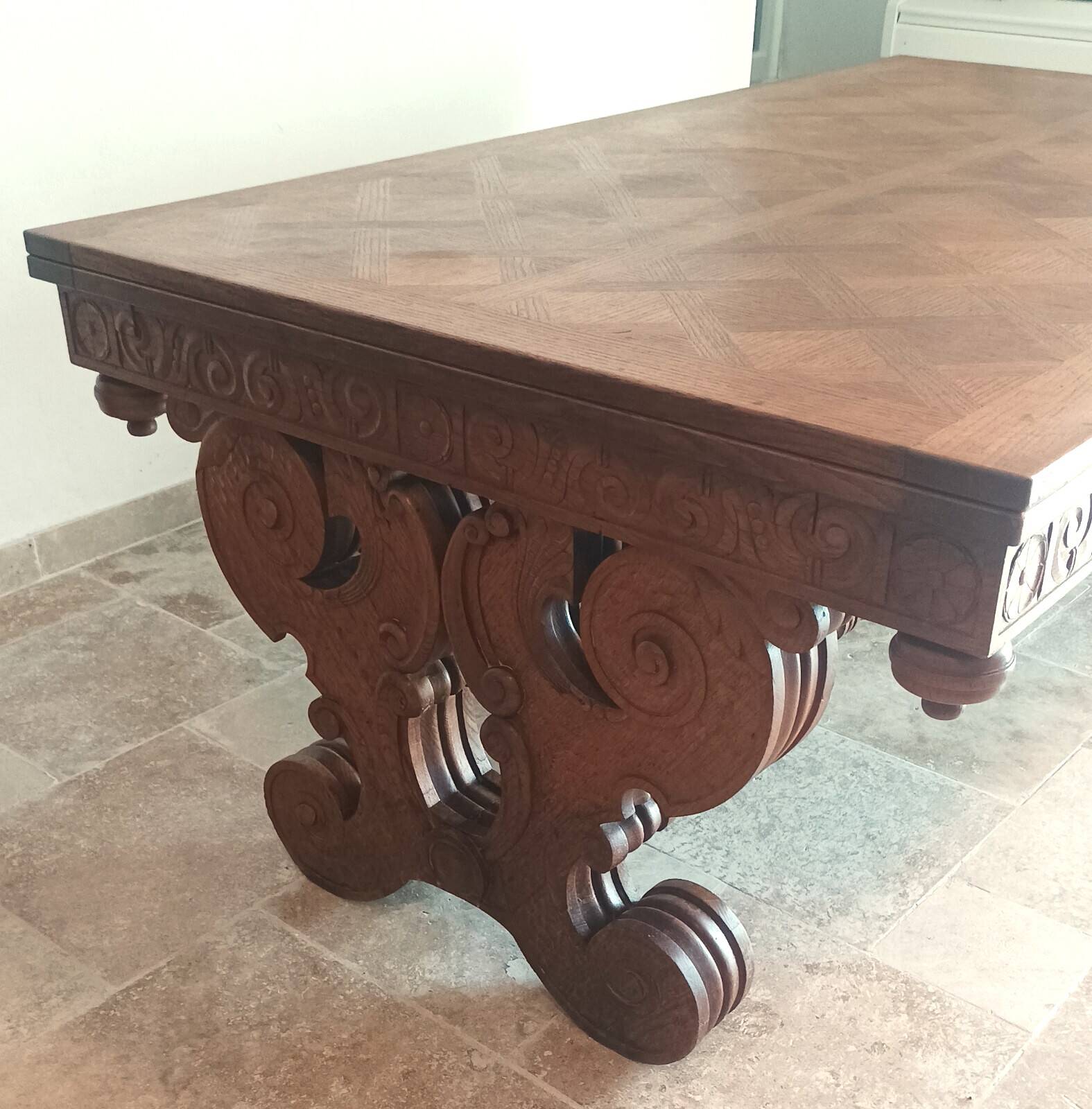 Rocaille table in carved solid oak