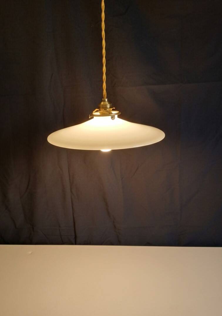 Ancienne suspension opaline - 1940