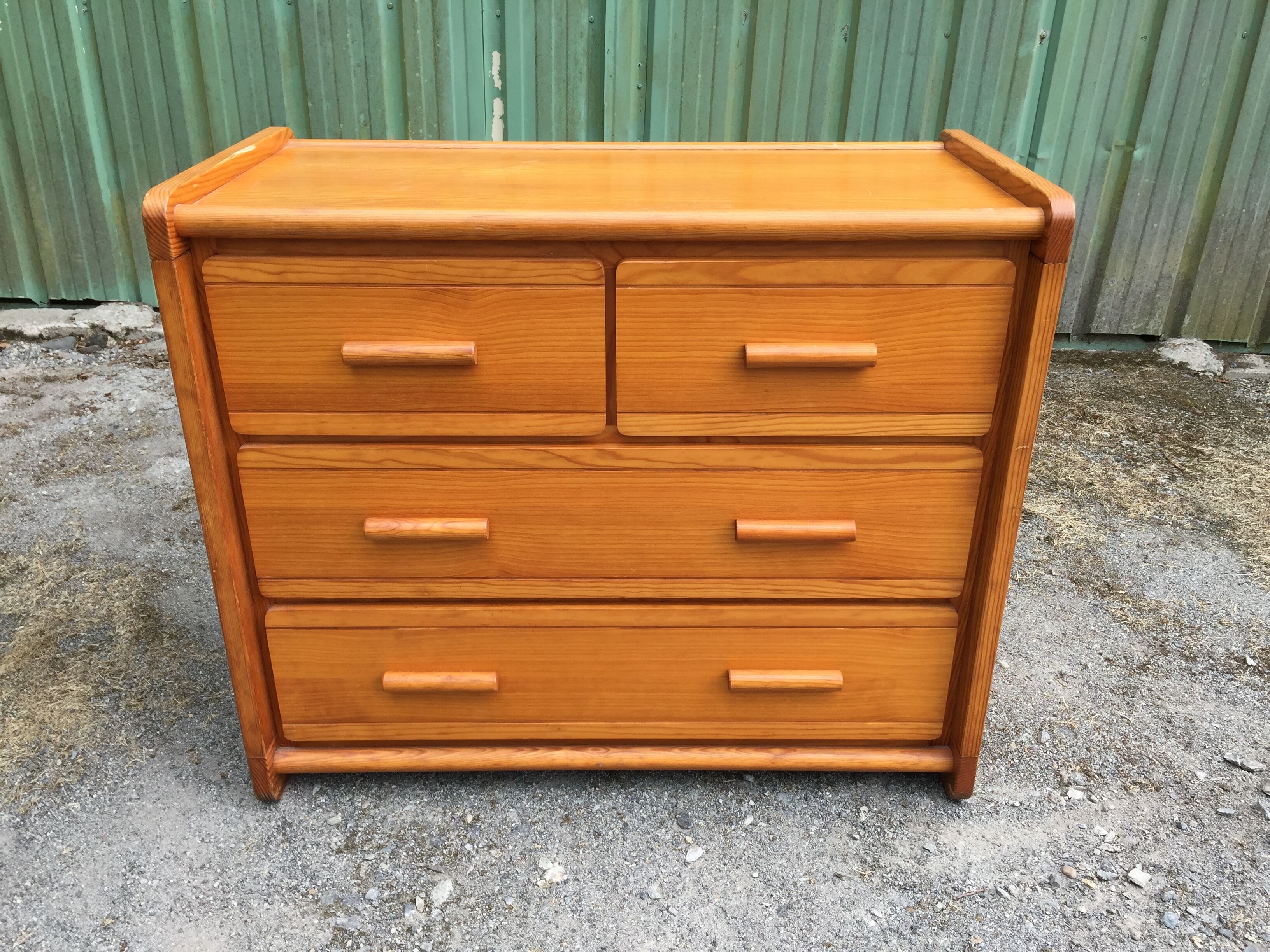Vintage Scandinavian chest of drawers with 4 drawers in solid pine