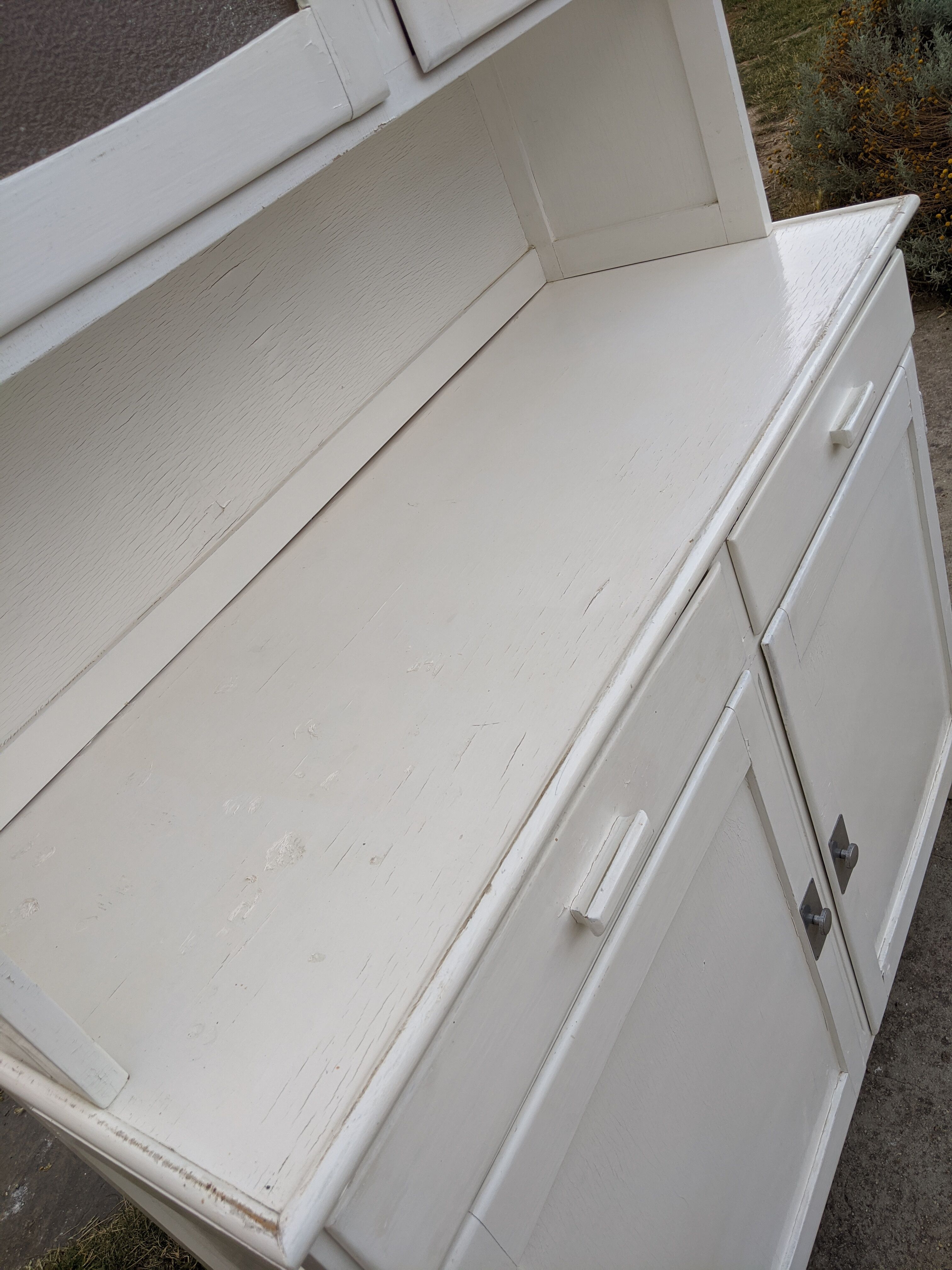 Old buffet two white bodies 50s
