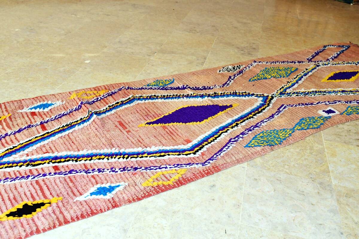 Moroccan Berber carpet hallway Boujaad vintage 320 x 78 cm