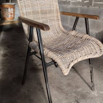 White wicker armchair