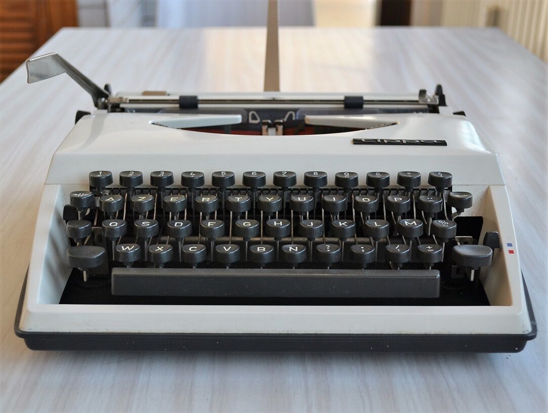 Model machine to write portable Adler Tippa 1960 s