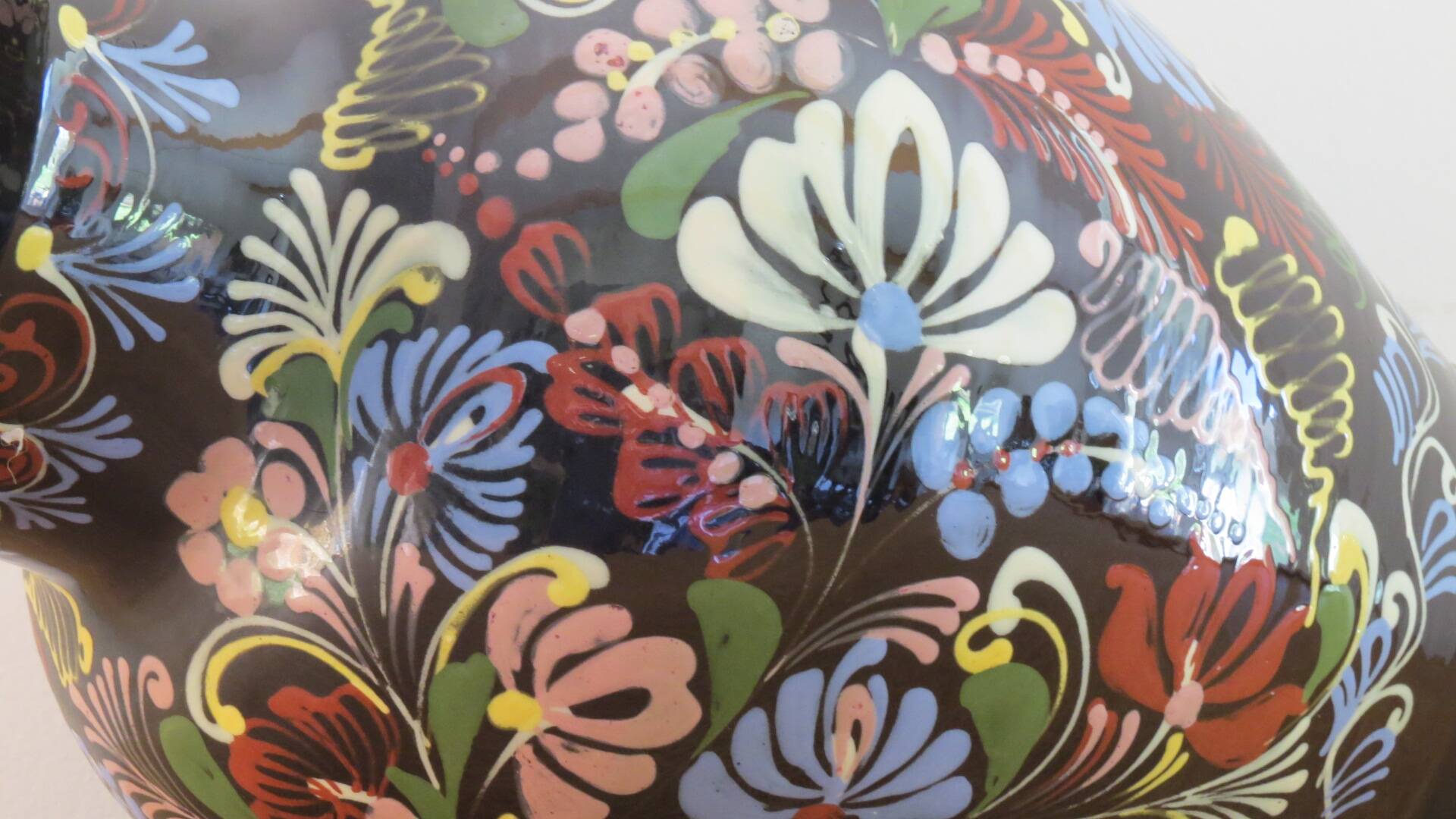 Hungarian vase early 20th century