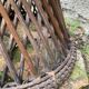 Tabouret diabolo en cannage vintage
