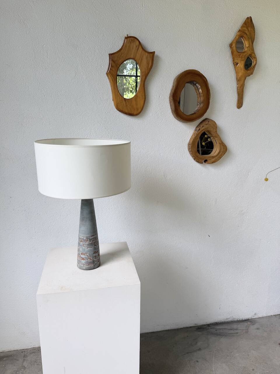 Lampe de table céramique bleue style 1950