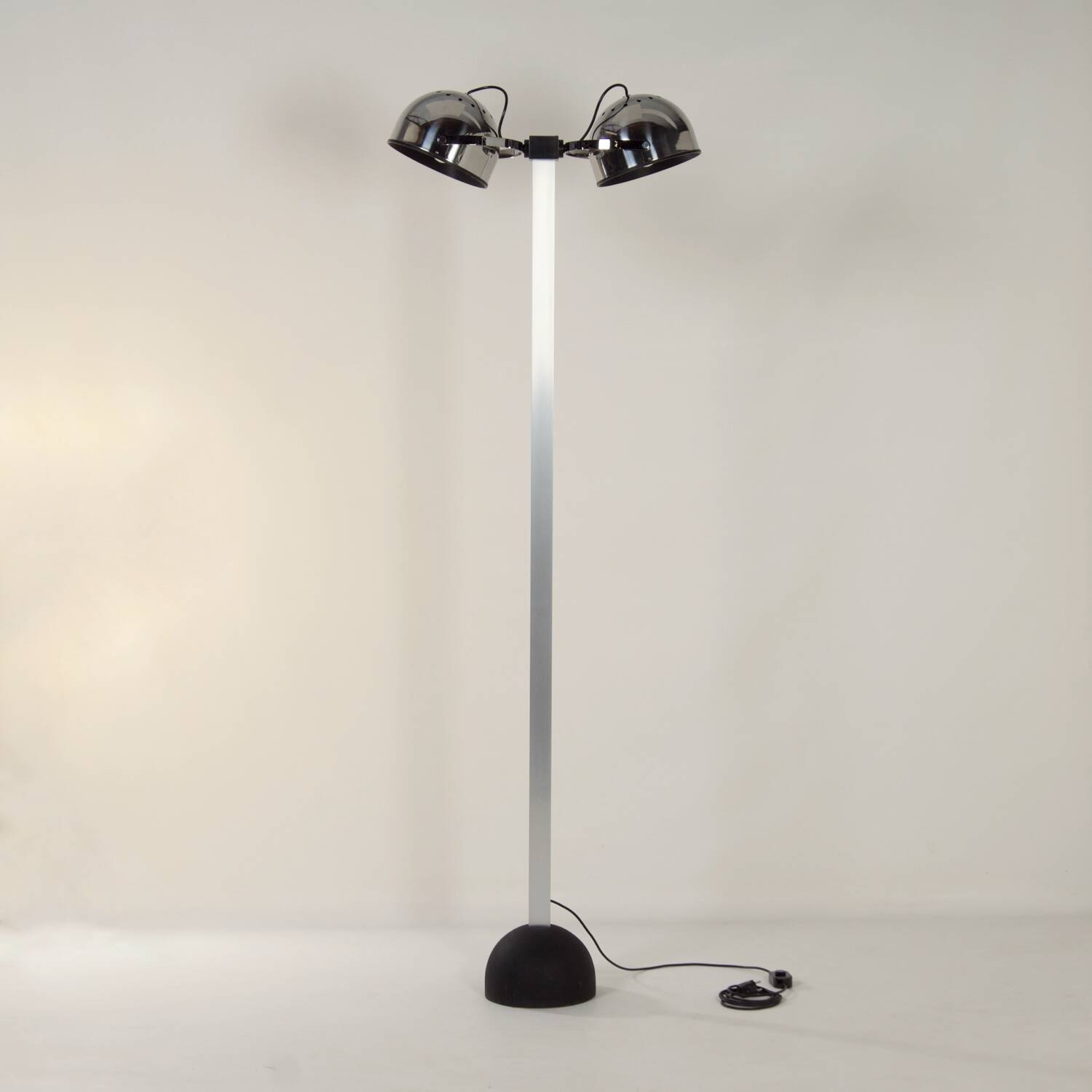 SISTEMA TREPIU FLOOR LAMP BY GAE AULENTI & LIVIO CASTIGLIONI FOR STILNOVO ITALY, 1970S – BRANDED