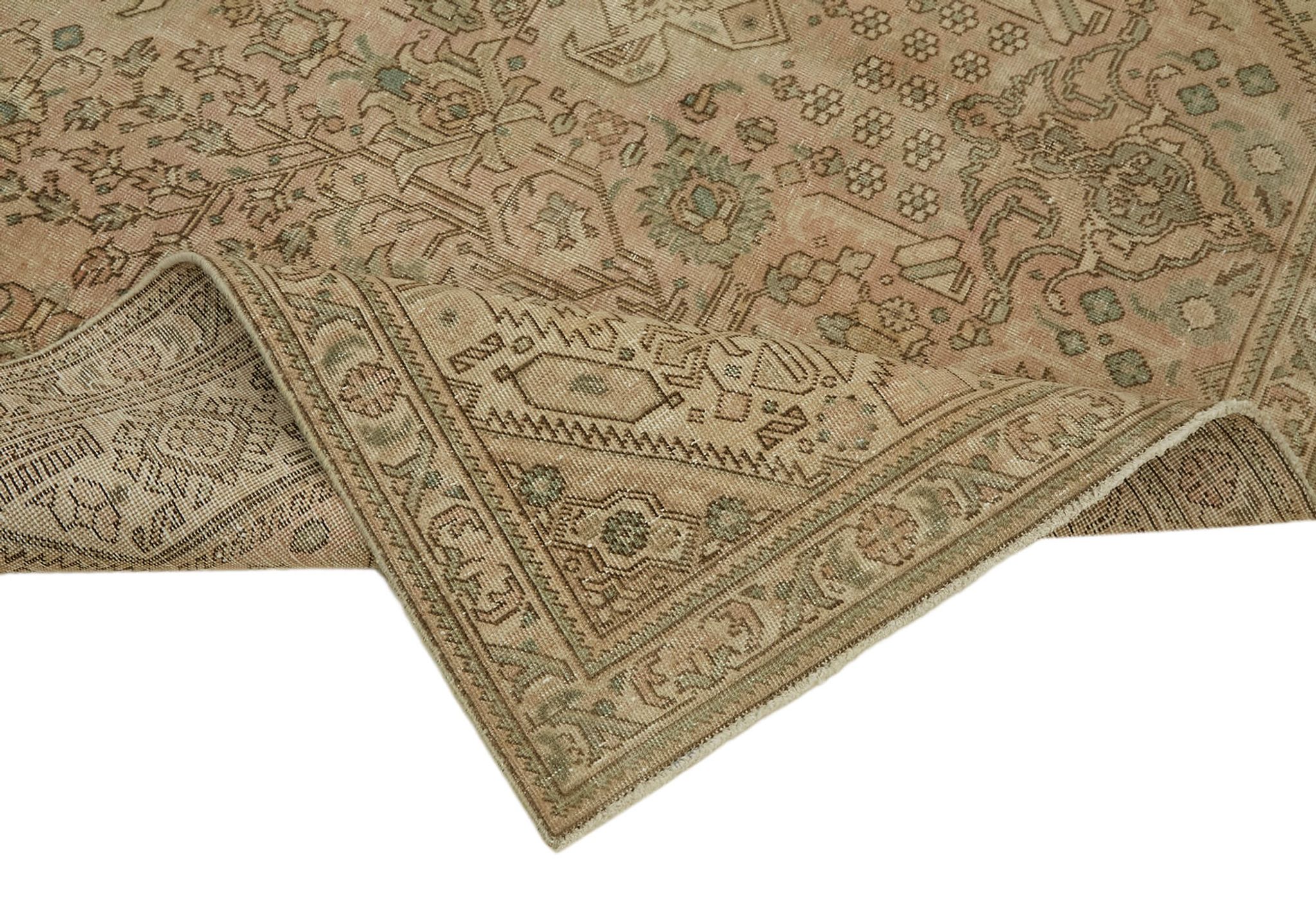 Hand-Knotted Persian One of a Kind 1970s 190 cm x 289 cm Beige Wool Carpet
