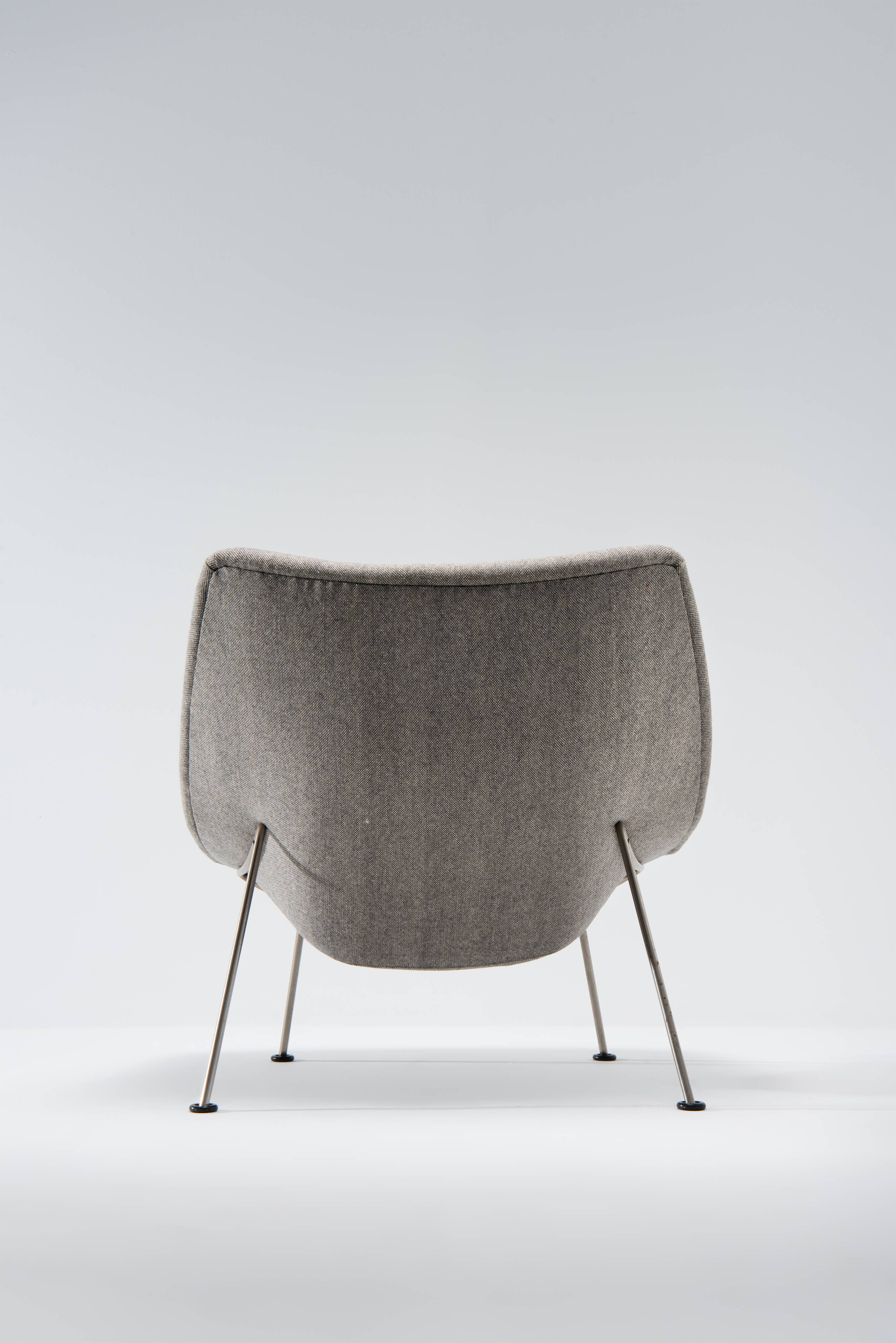 Oyster chair with Ottoman - Pierre Paulin