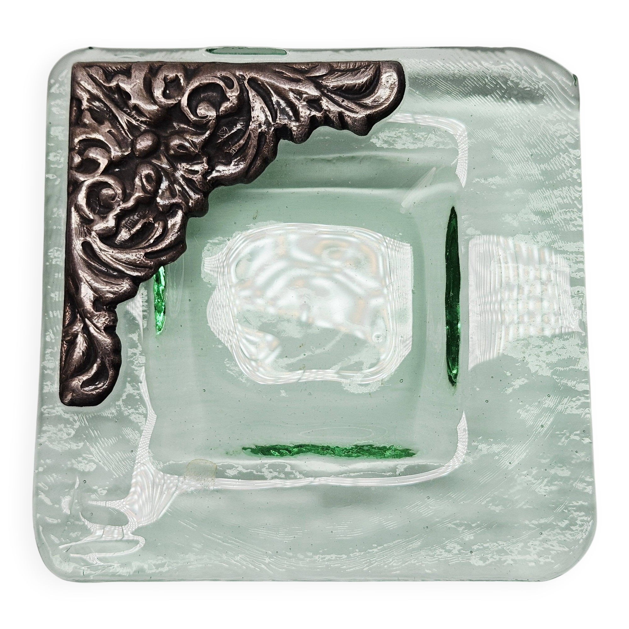 Murano glass catchall, corner adorned with baroque patterns.