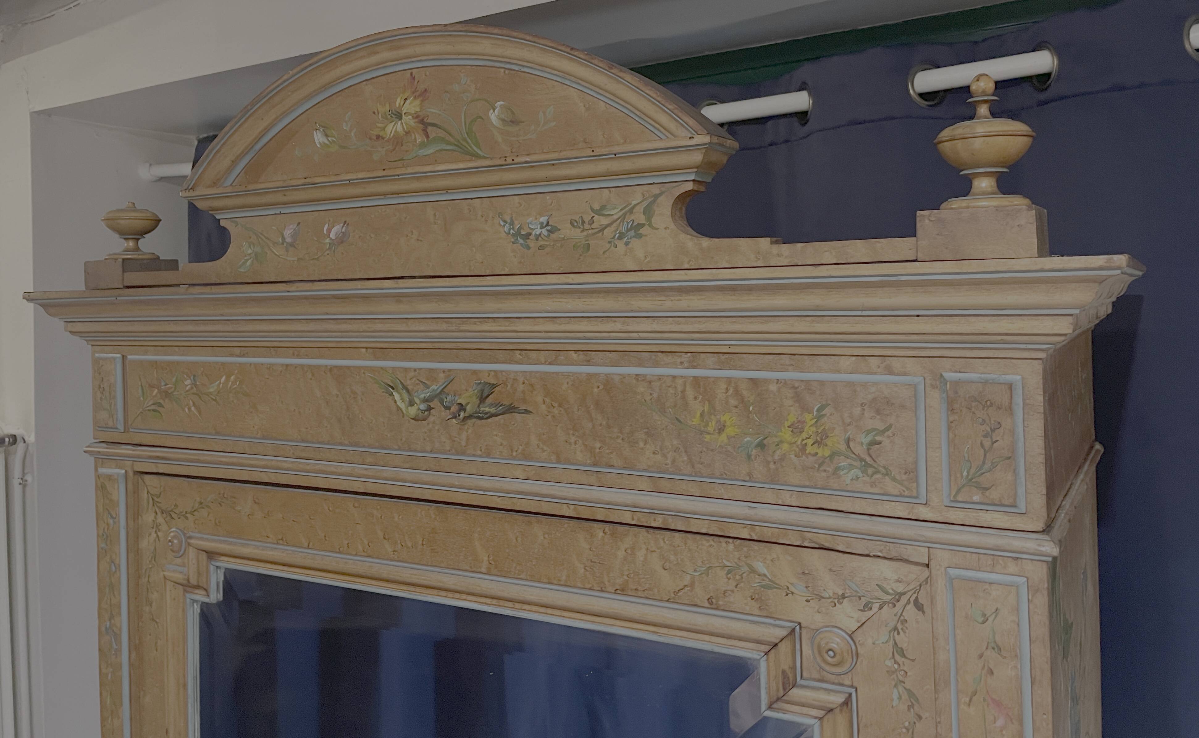 Mirror wardrobe from the late 19th century – painted bird's-eye maple