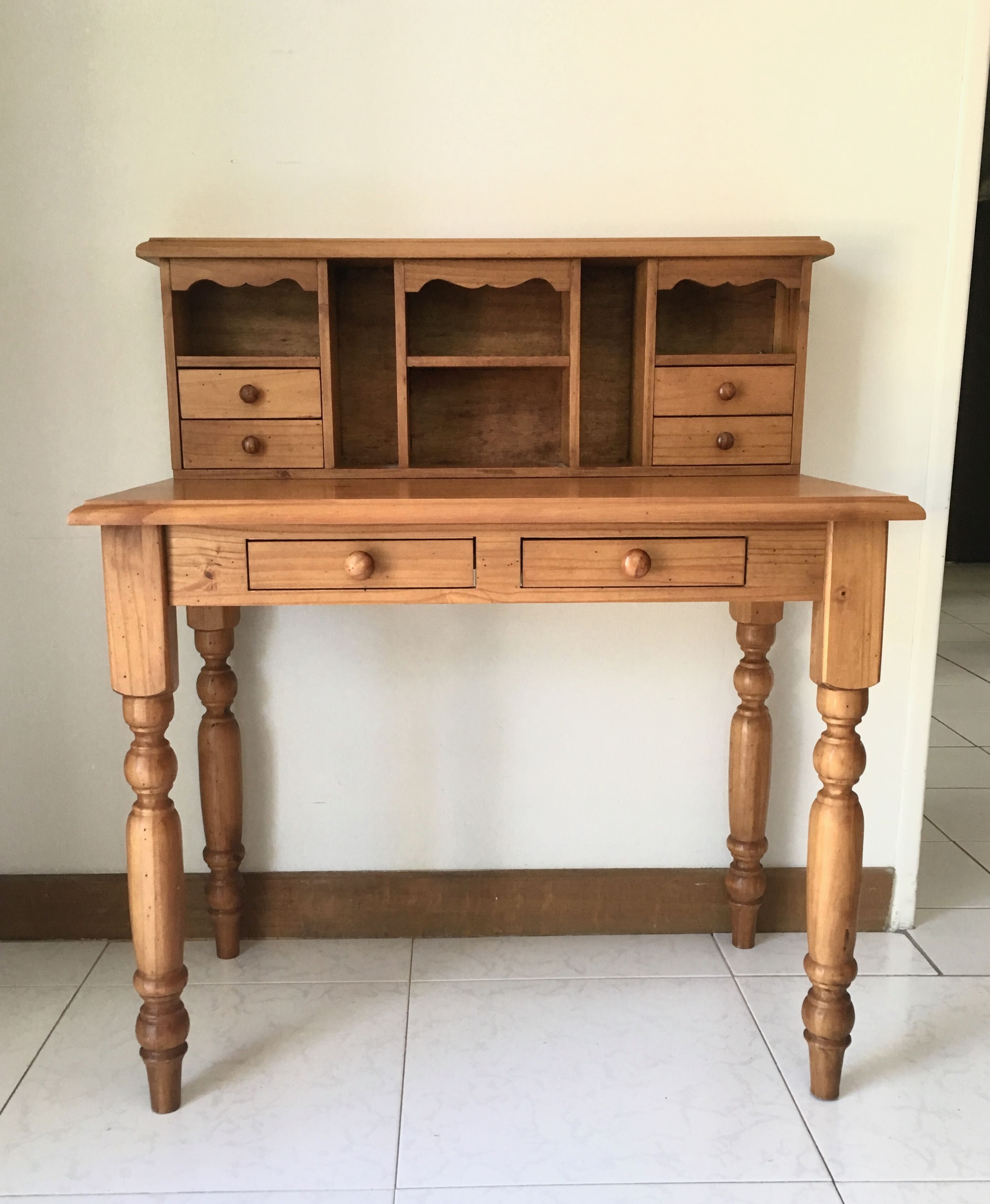 Bureau de chambre d’hôtel vintage