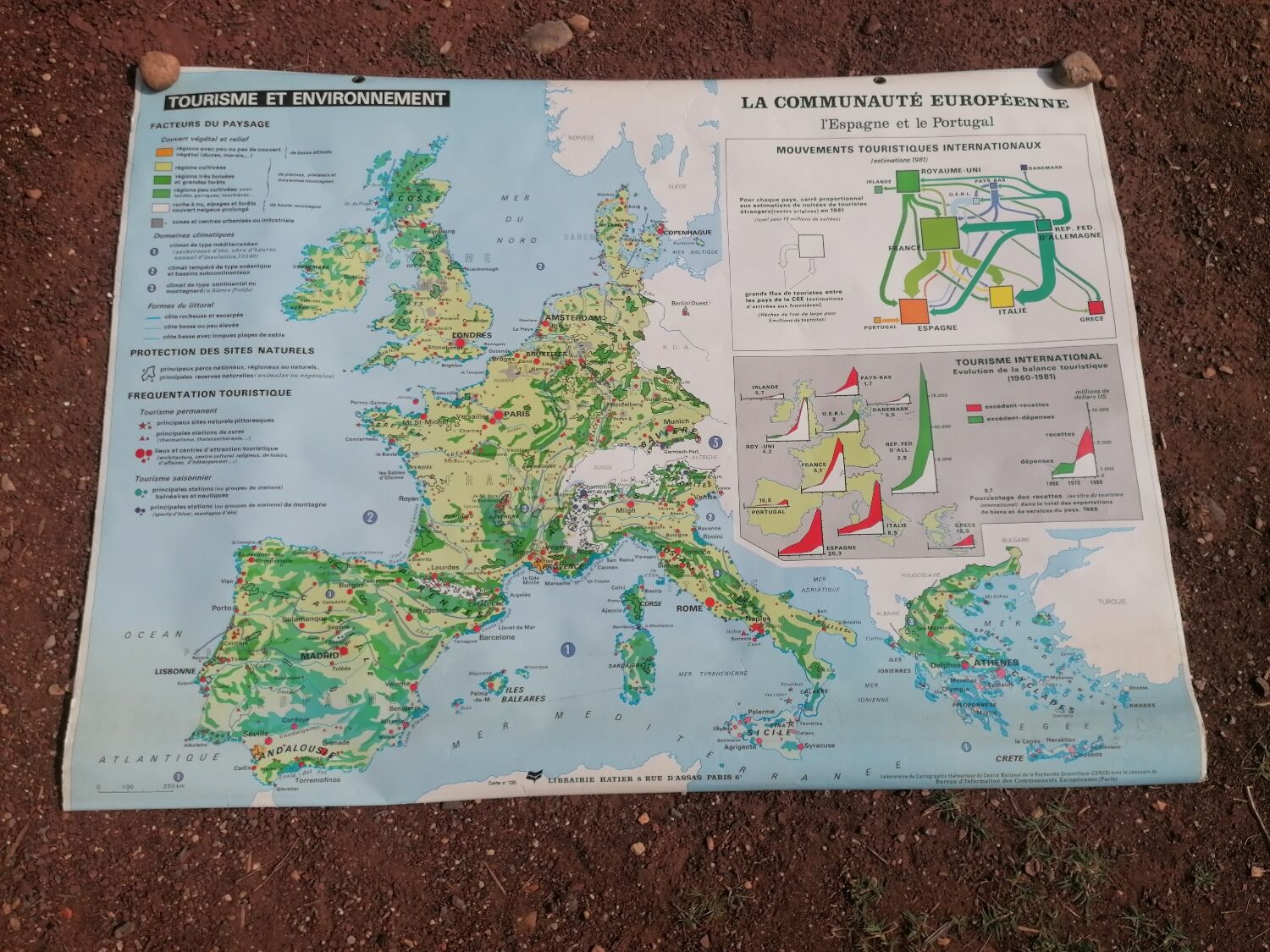 Old big map Hatier: The European community. 154 x 115 cm.