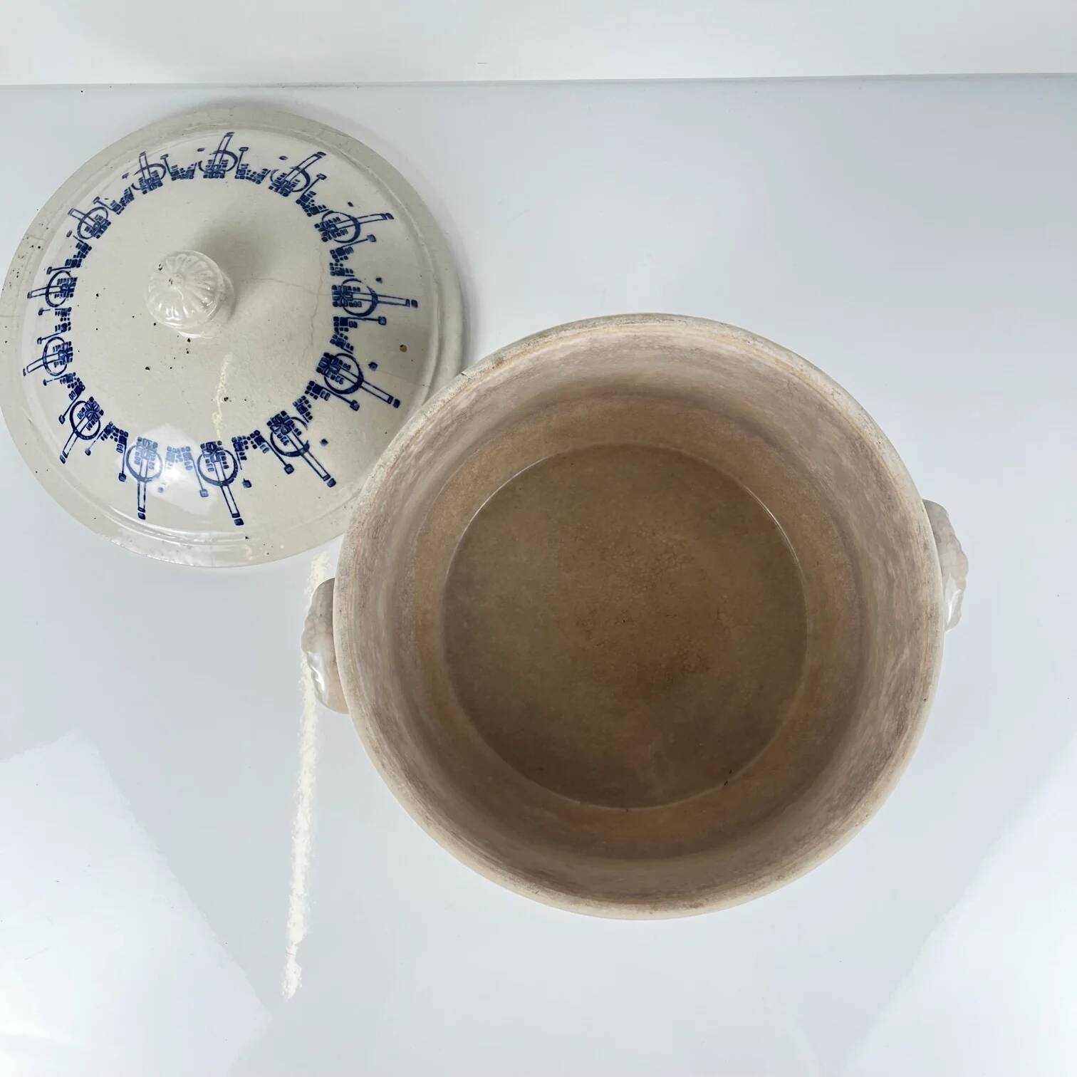 Old stoneware hot water bottle / casserole from Saint Uze, blue decoration, early 20th century.