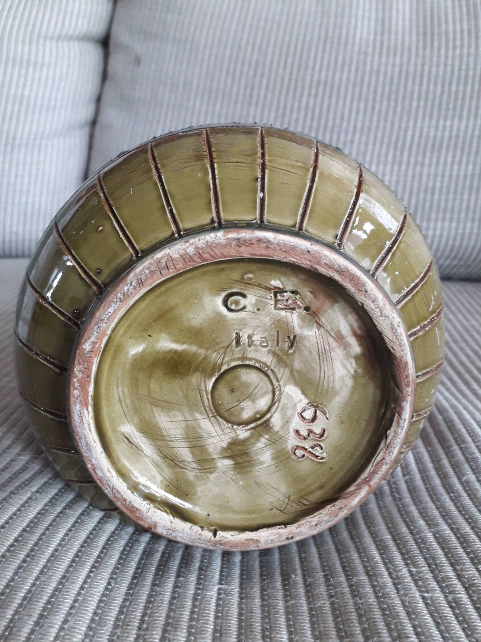 Pichet vintage signé en céramique italienne