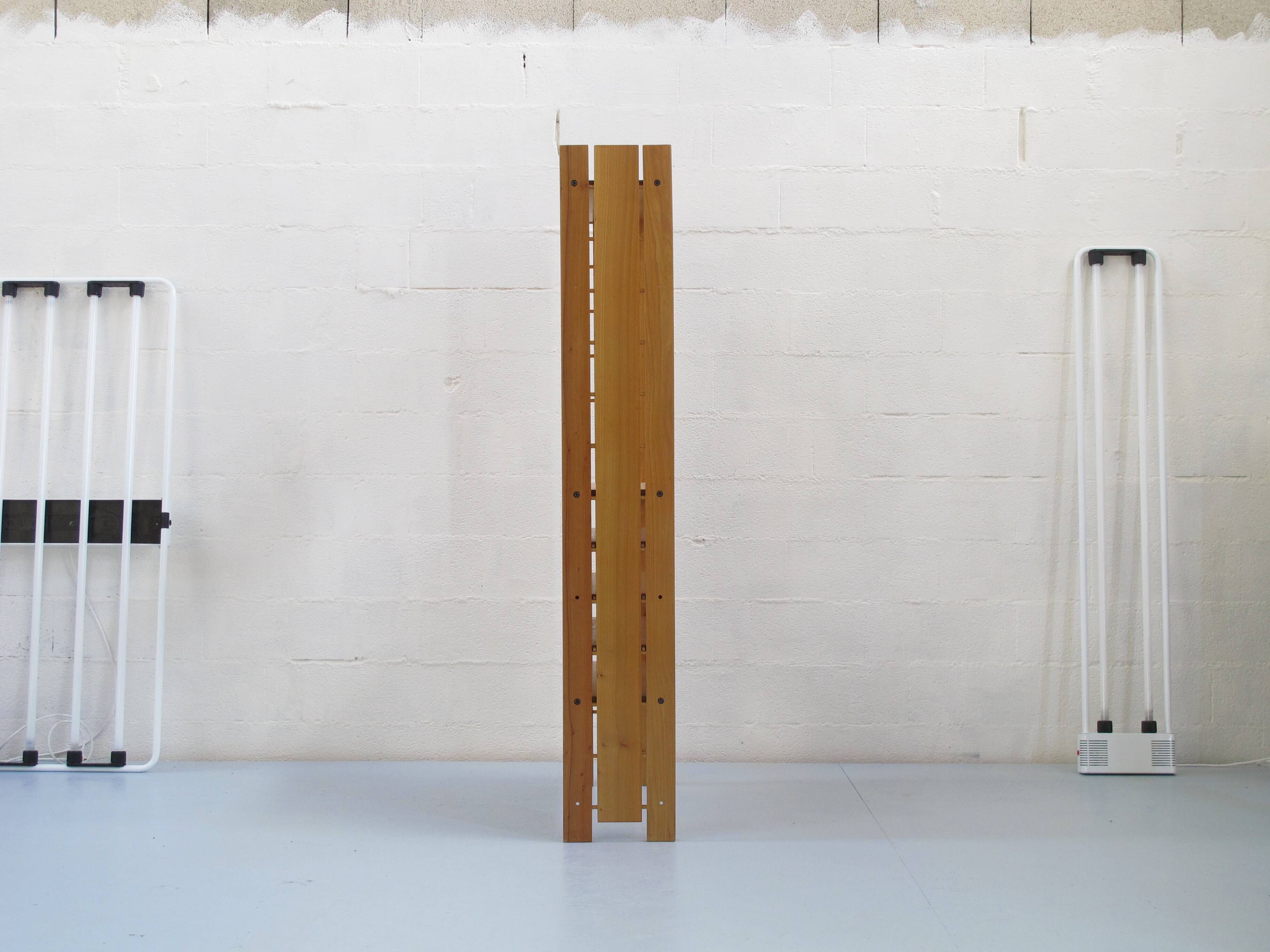 Solid elm shelves produced by the Regain group