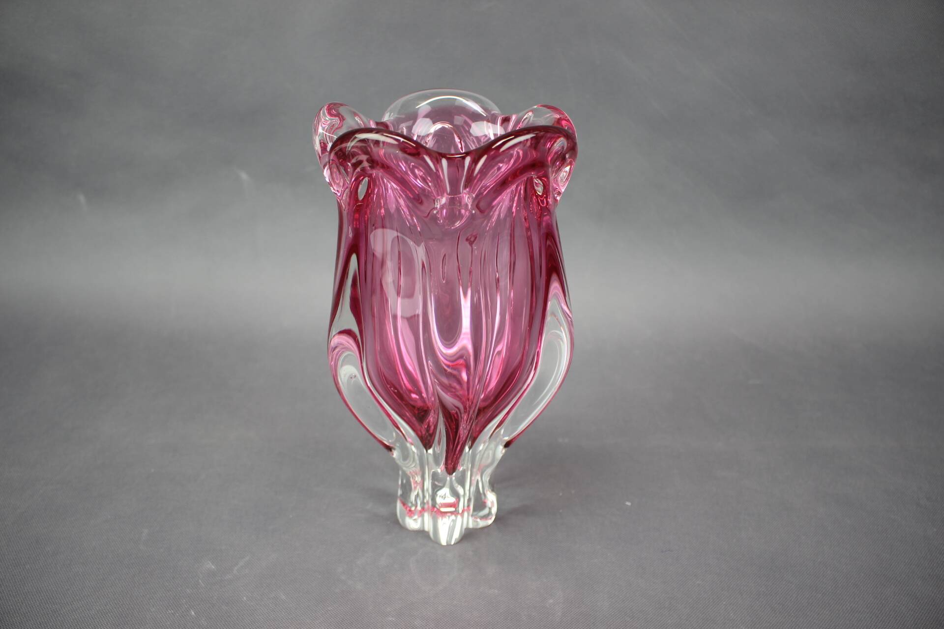 Mid-century pink art glass vase by Josef Hospodka, Czechoslovakia, 1960s.