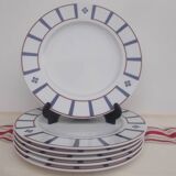 18 Basque blue and red porcelain plates with Basque crpix