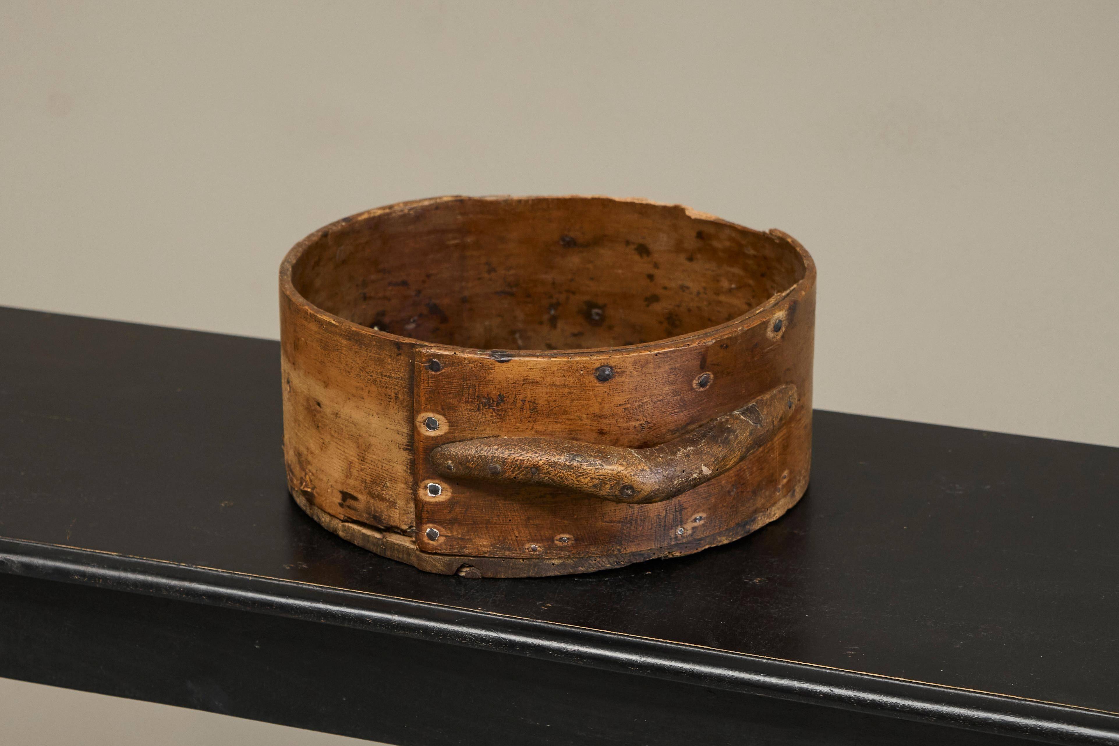 Wabi Sabi bowl in wood, 19th century