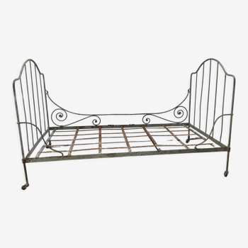Wrought iron folding bed