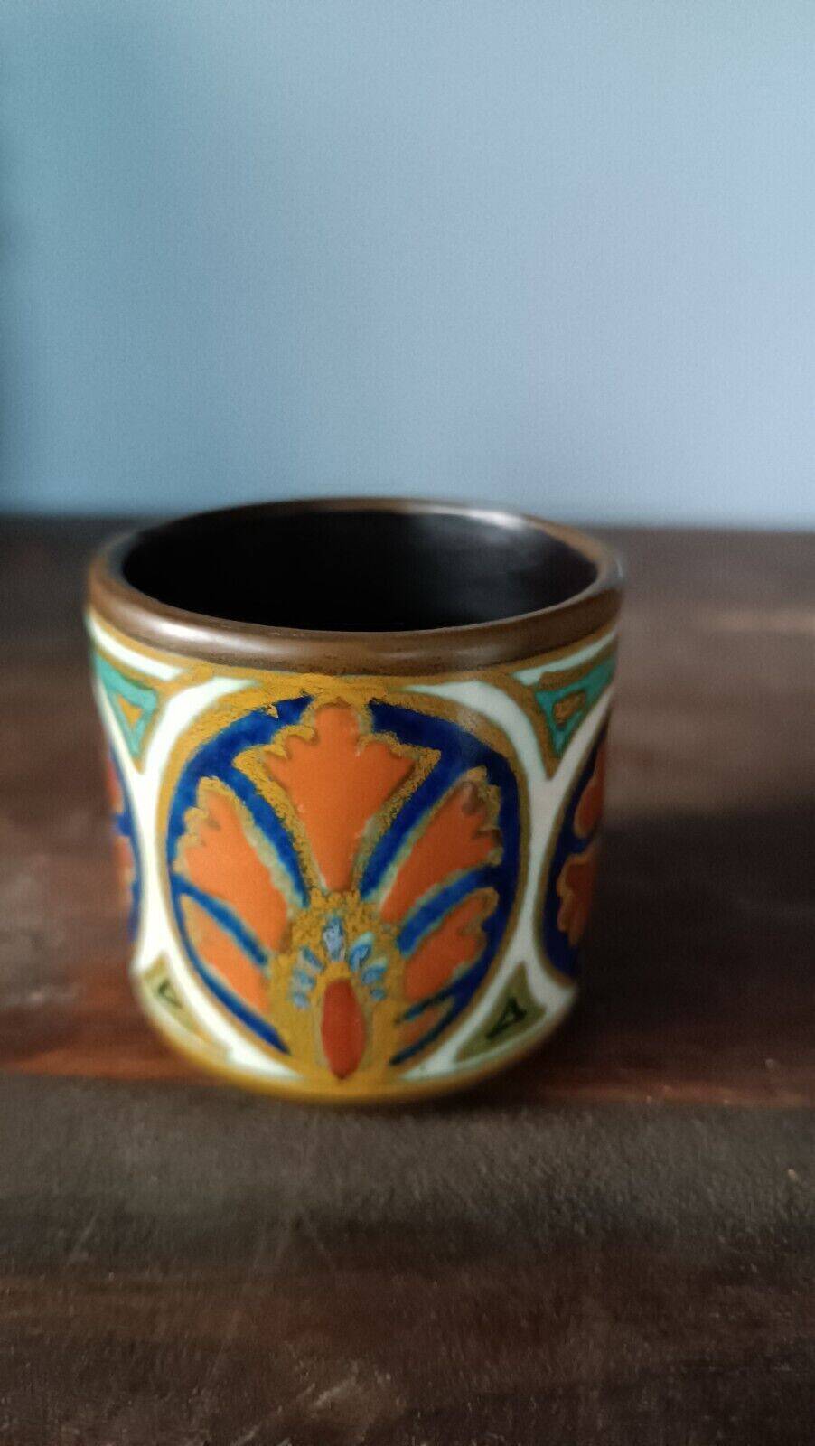 Ceramic vase manufactured by gouda liberty, princess ivora decor