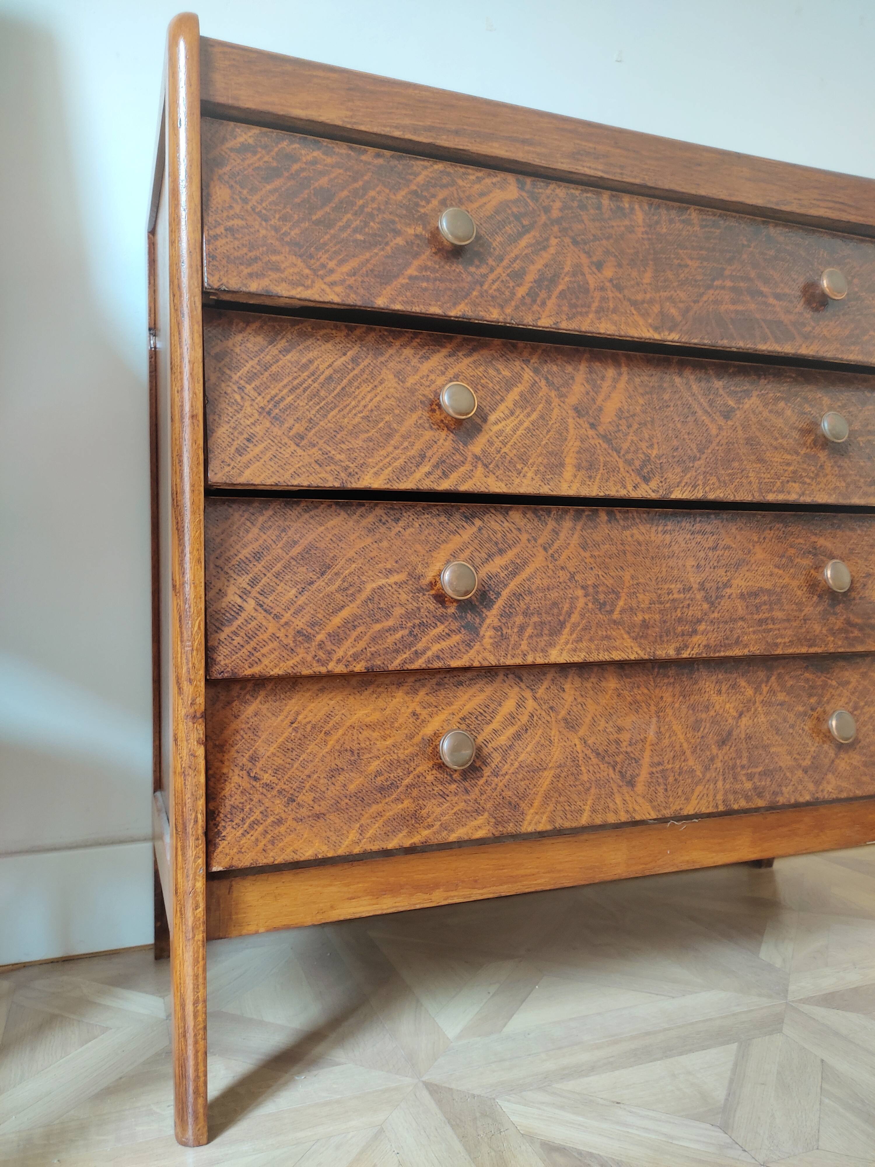 Vintage chest of drawers