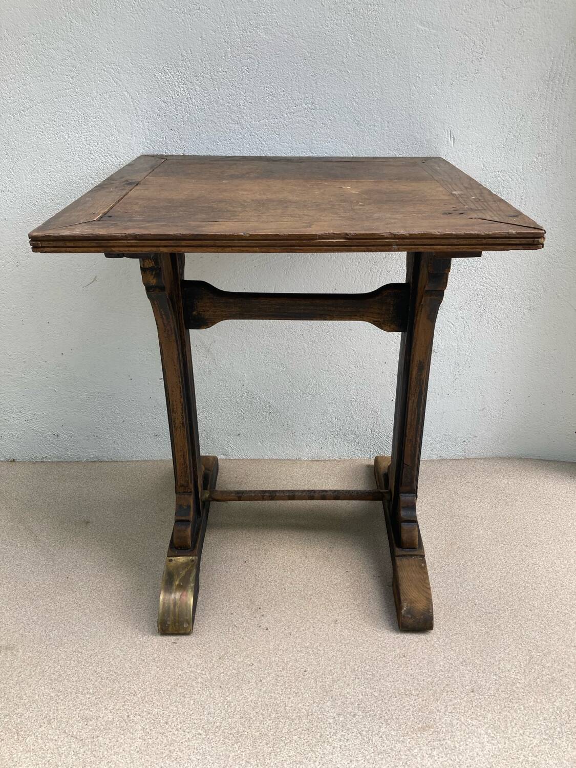Bistro table