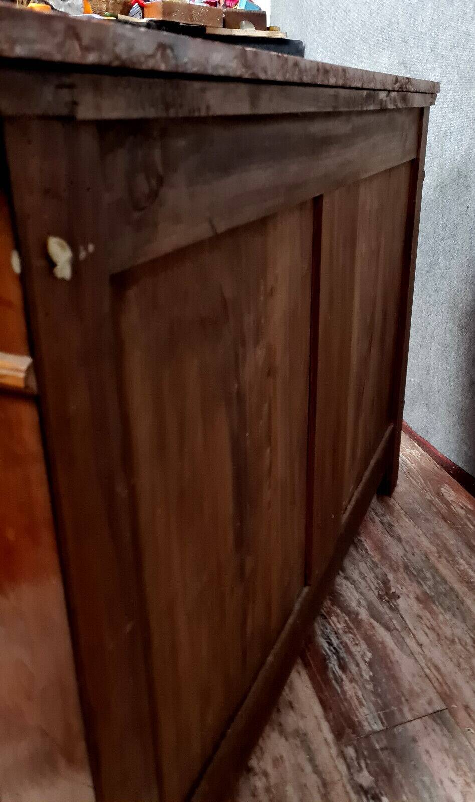 Louis XVI Style chest of drawers in walnut circa 1850-1880