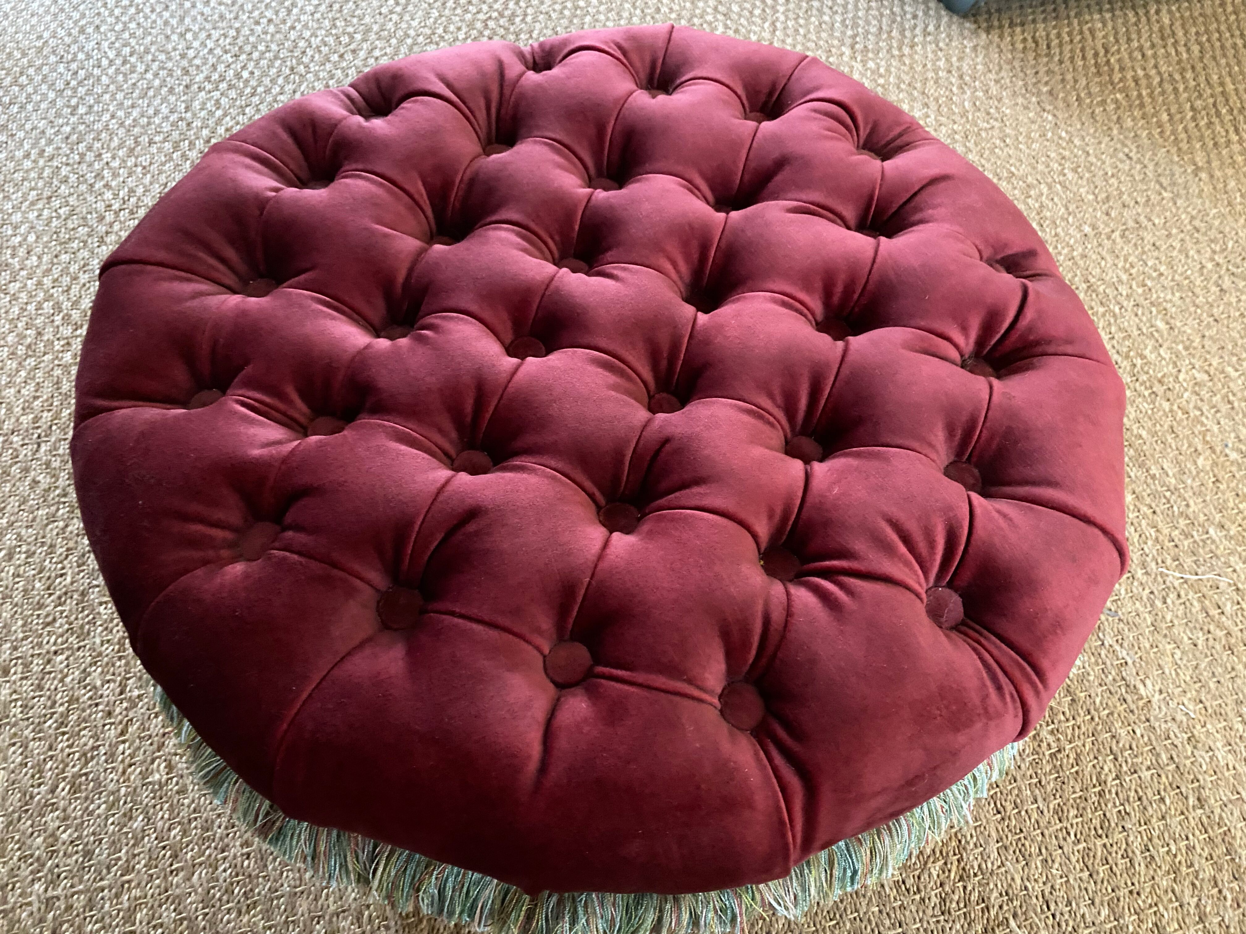 Pouf capitonné