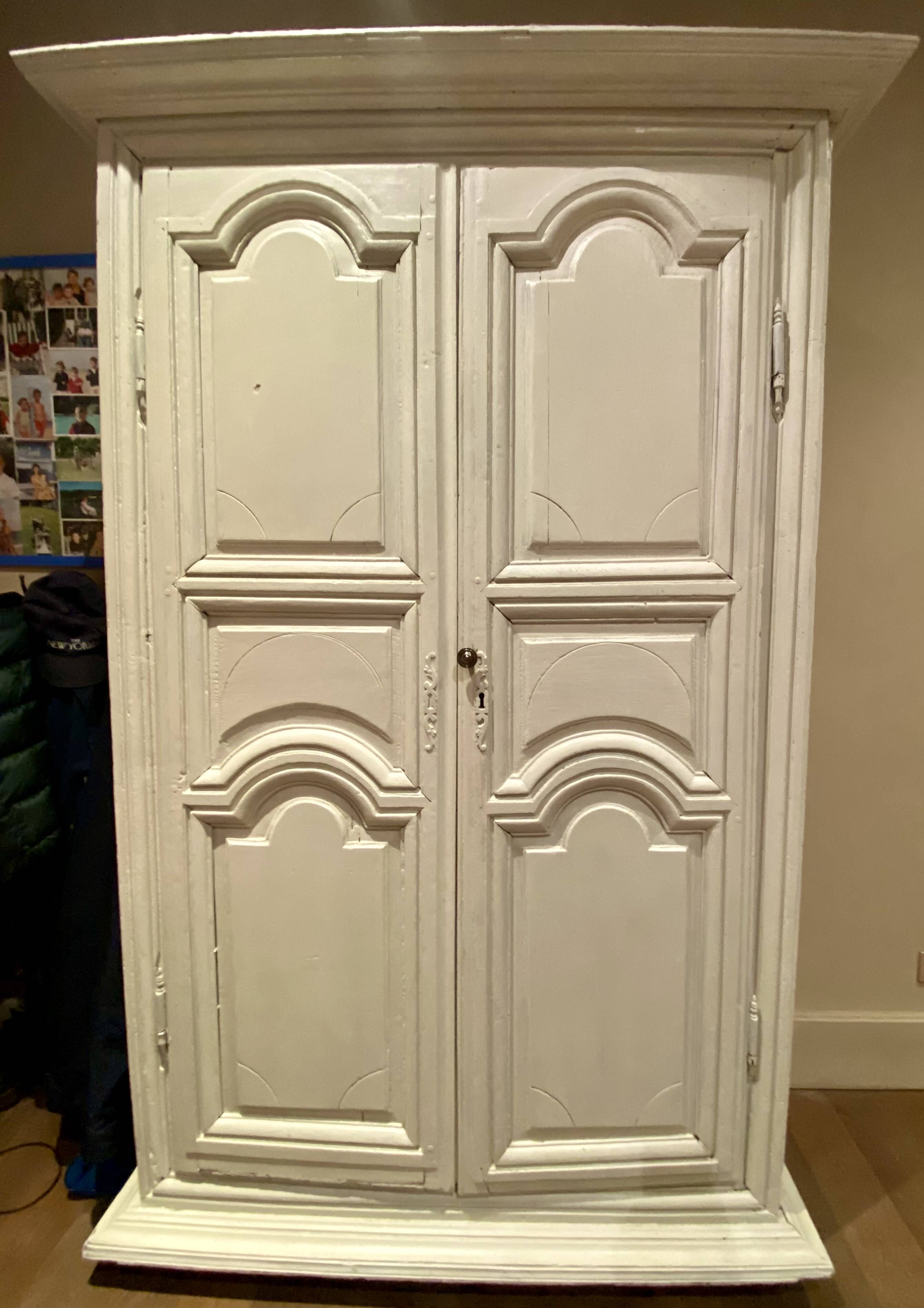 Painted XVIII cabinet
