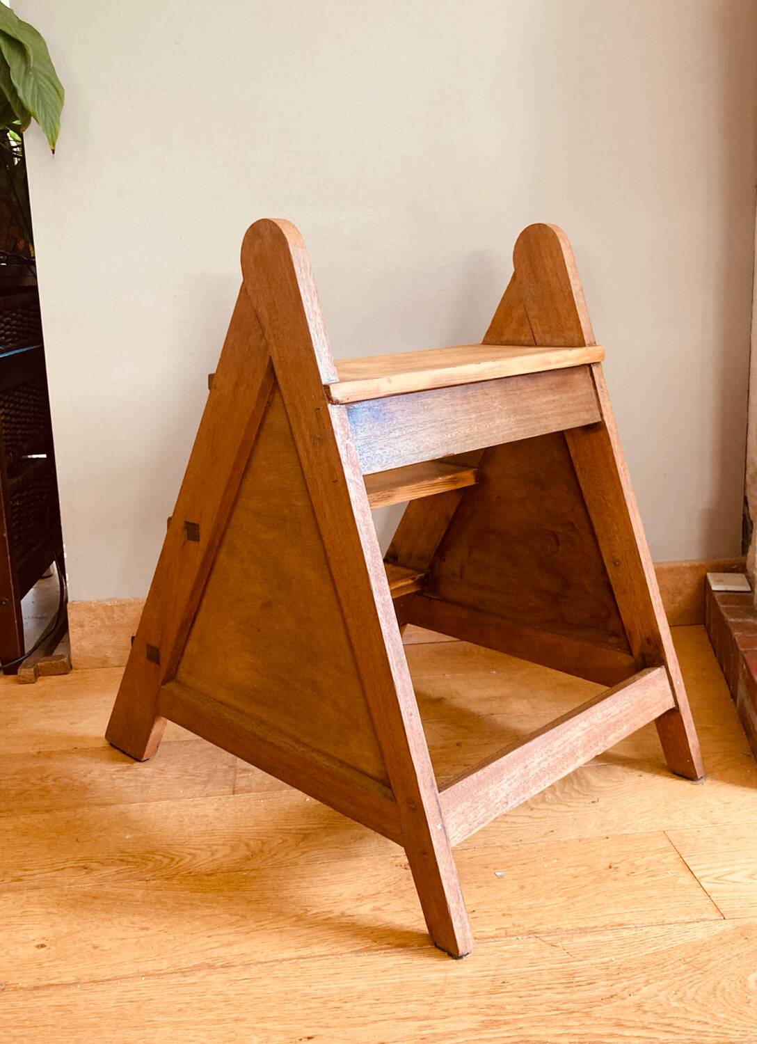 Closed staircase from the mid-20th century, mortise joints