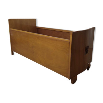Baby bed year 50