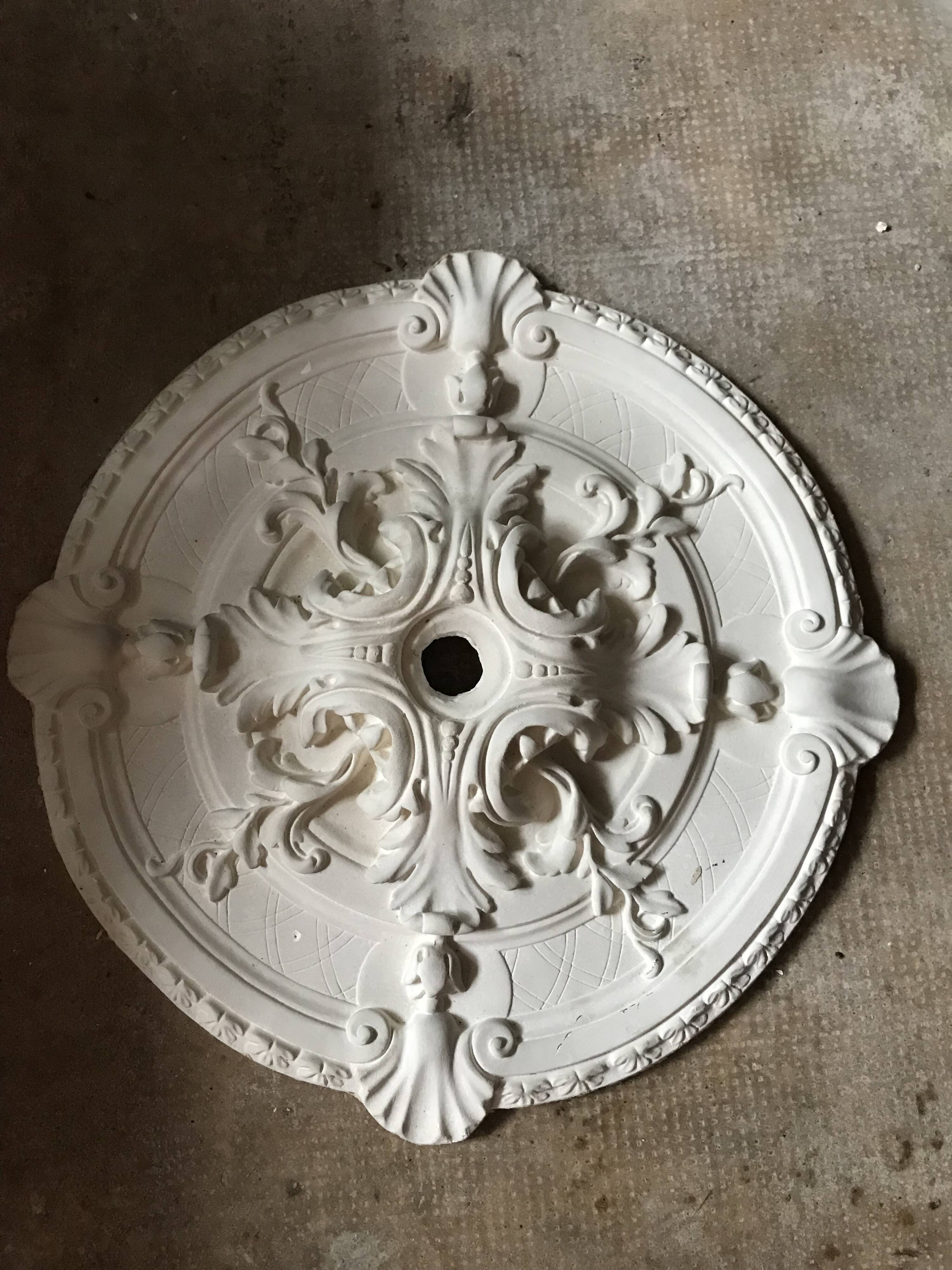 CEILING ROSE in Plaster