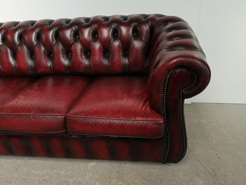 Sofa chesterfield curved burgundy leather three seats