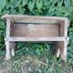 Petit tabouret en bois très ancien 